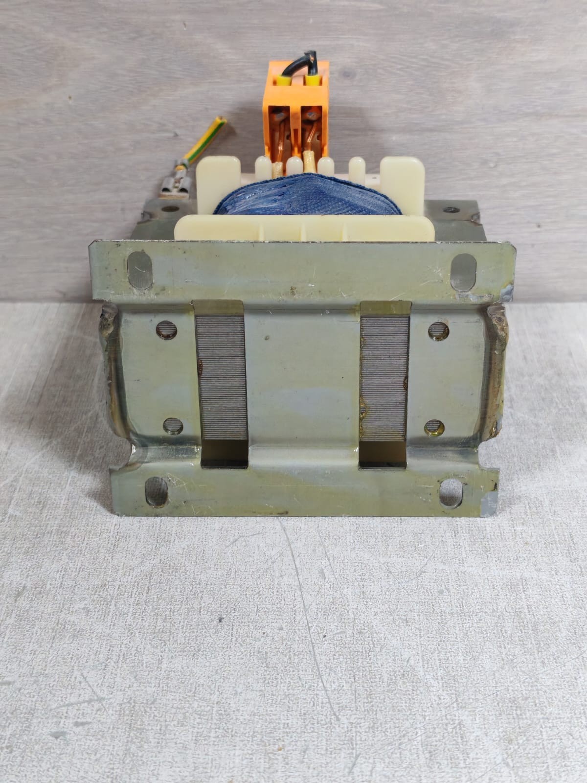 BLOCK NKE 6/8,50 605877 VDE0570/EN61558 BLOCK NKE 6/8,50 605877 VDE0570/EN61558 TRANSFORMER 8