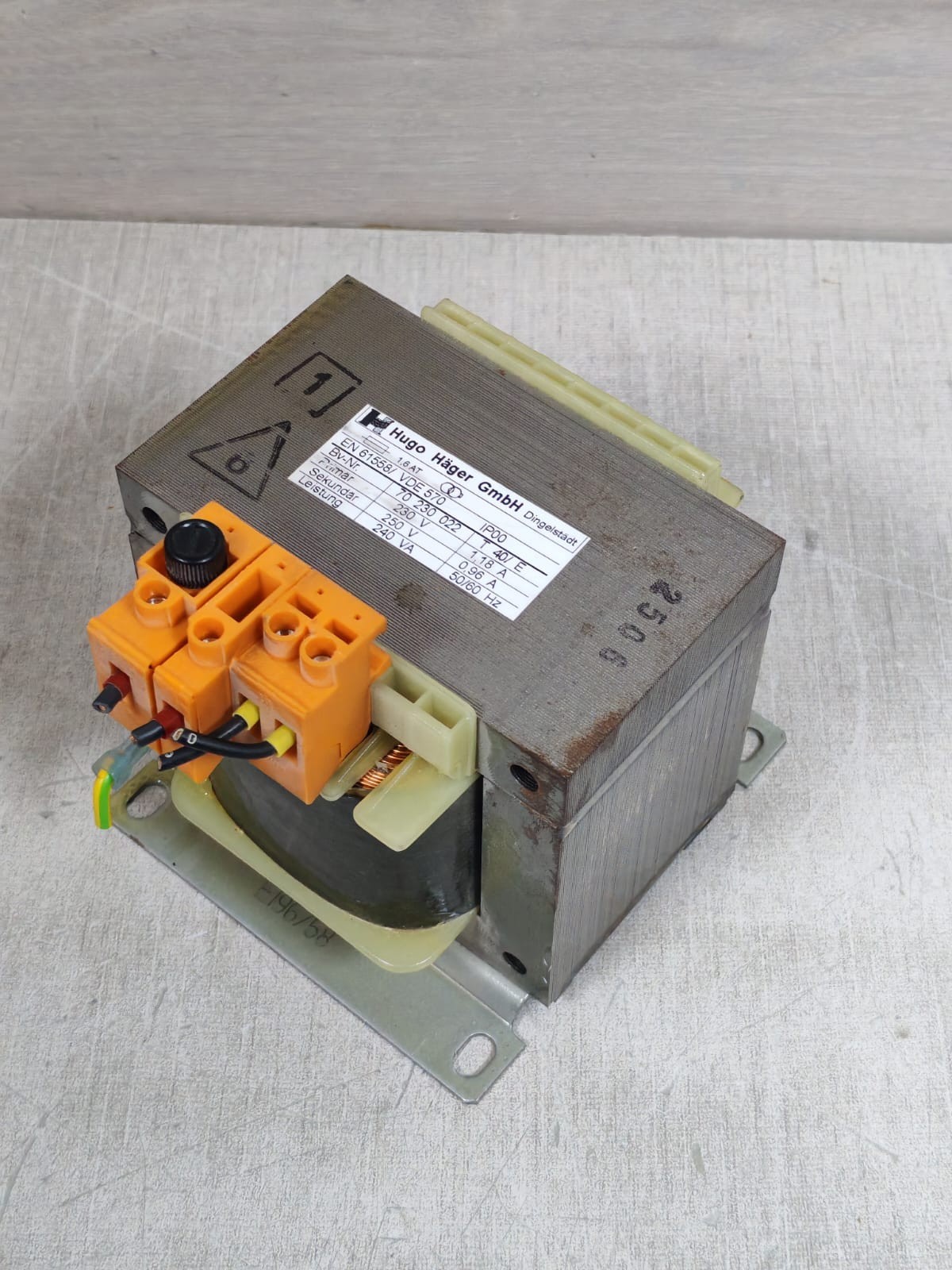 HUGO 70230022 EN61558/VDE0570 HUGO 70230022 EN61558/VDE0570 TRANSFORMER 2