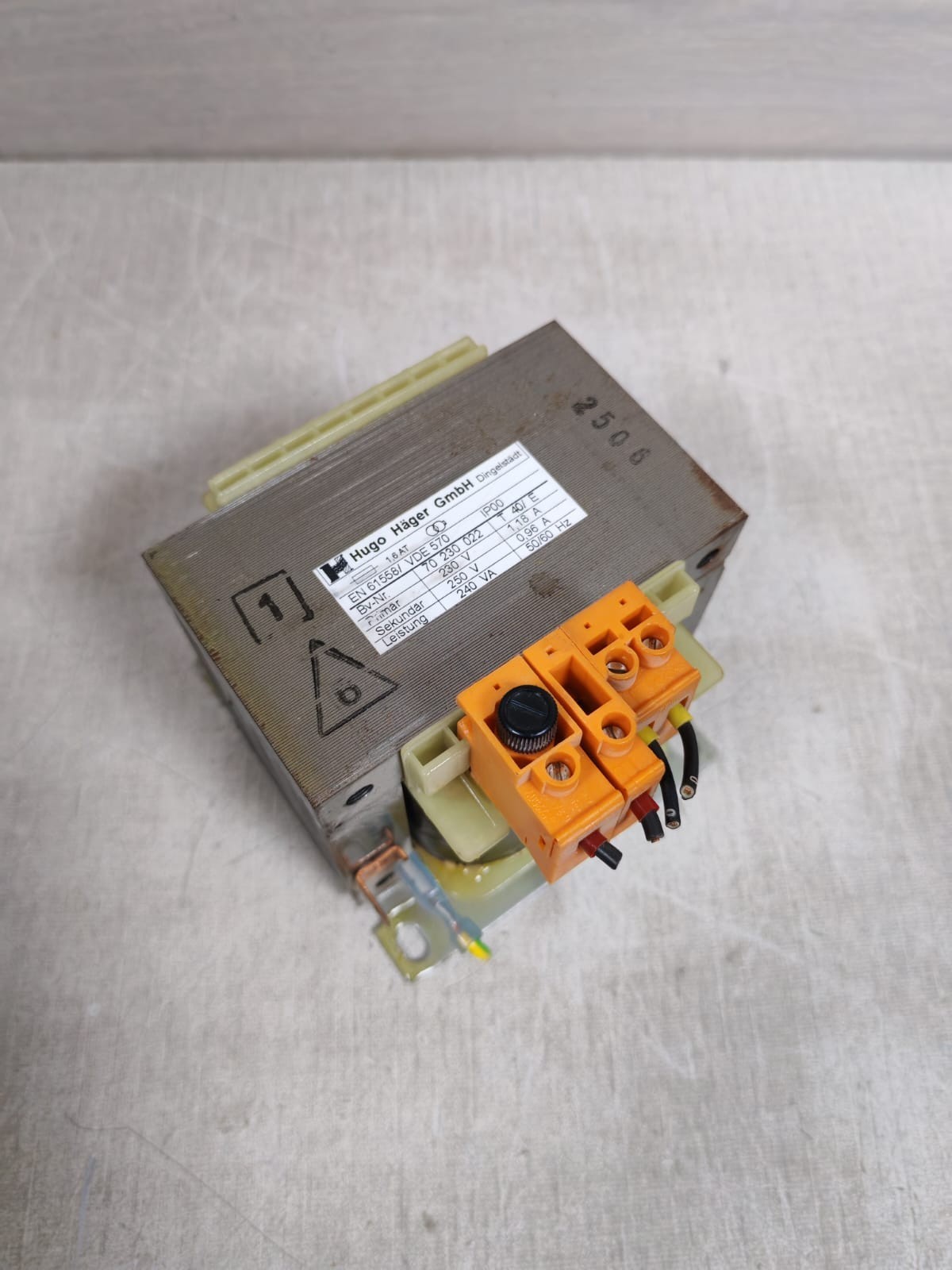 HUGO 70230022 EN61558/VDE0570 HUGO 70230022 EN61558/VDE0570 TRANSFORMER 3