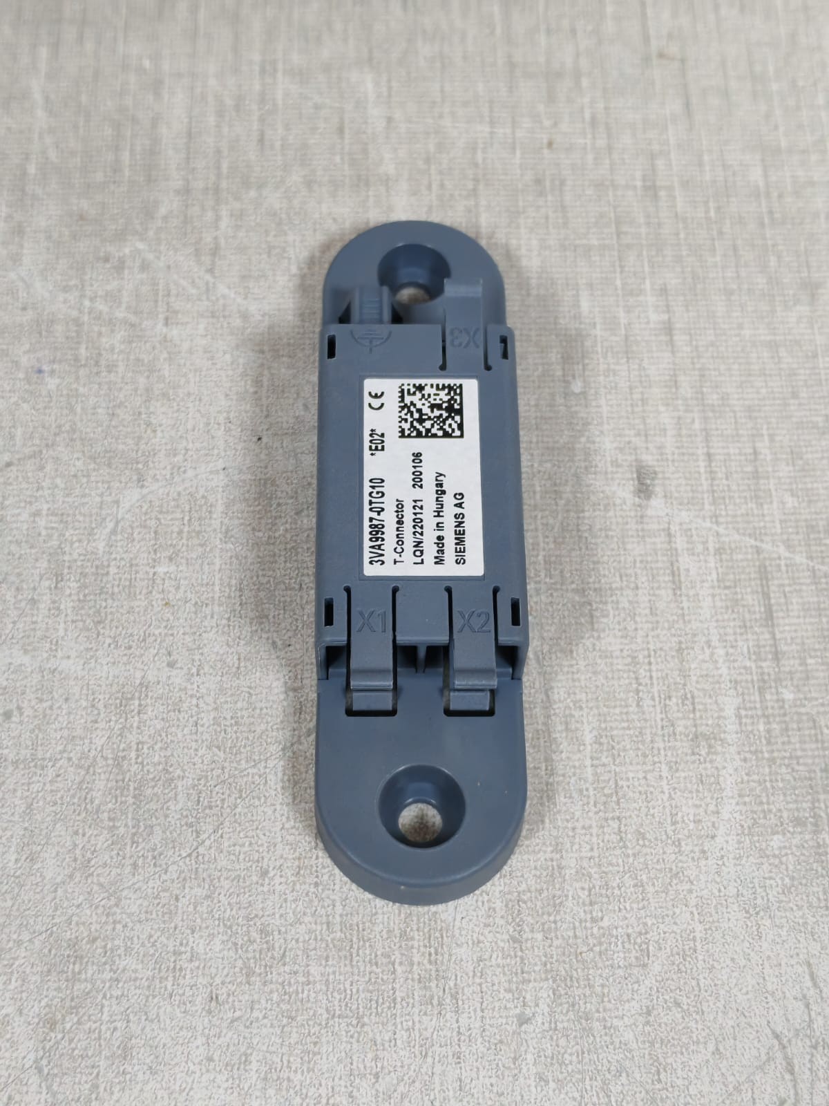 Siemens 3VA9987-0TG10 SIEMENS 3VA9987-0TG10 T-CONNECTOR 7