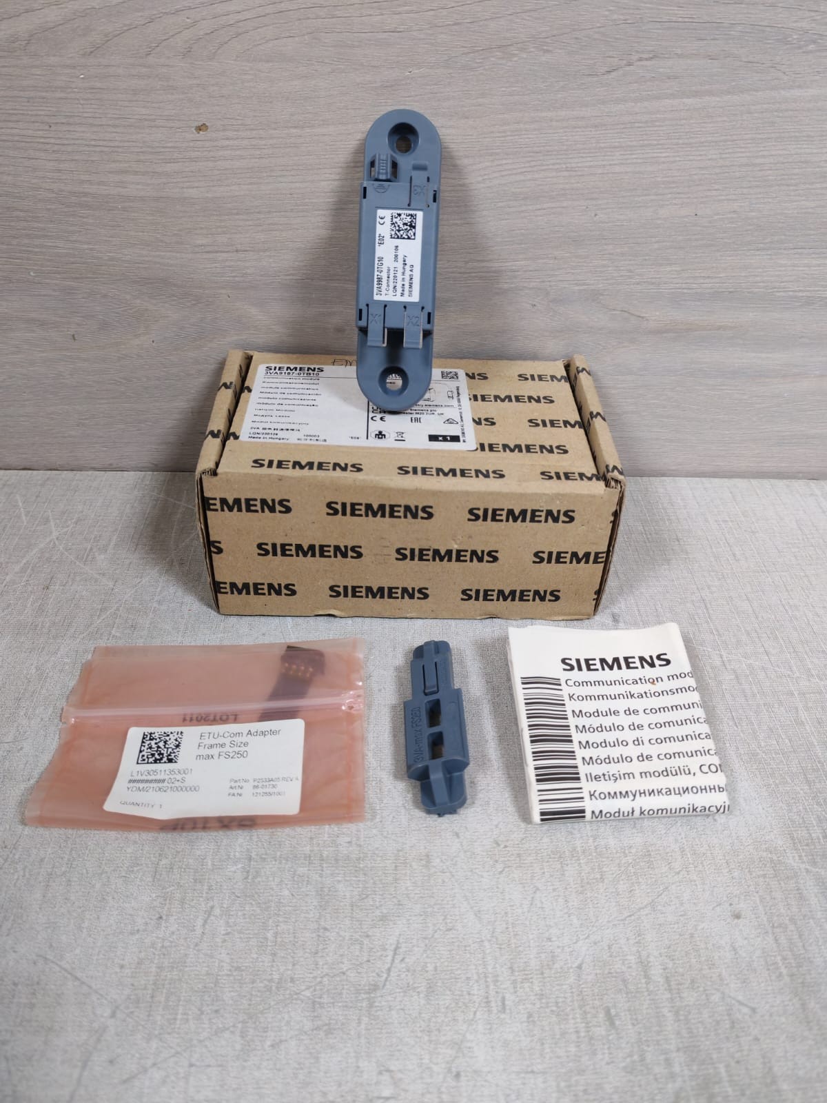 SIEMENS 3VA9987-0TG10 T-CONNECTOR