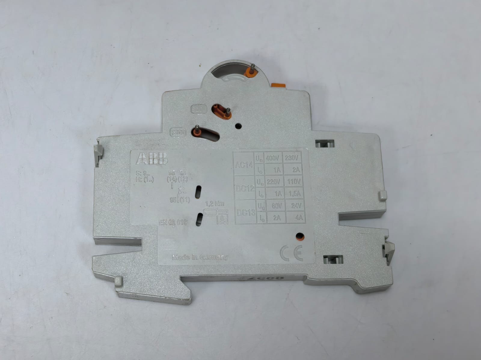 ABB S 2C-S/H 6R ABB S 2C-S/H 6R AUXILIARY AND SIGNAL CONTACT MODULE 2CDS 200 922 R0001 8