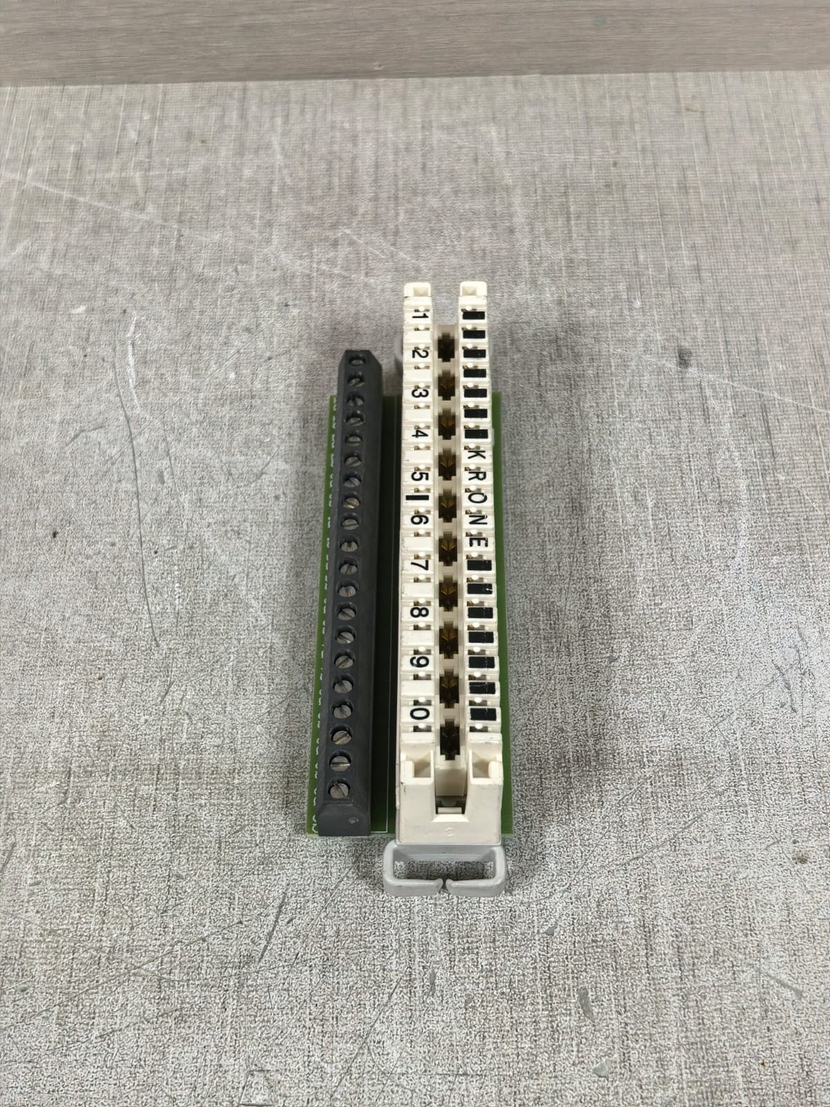 KRONE 6468 2028-01 KRONE 6468 2028-01 CONNECTOR MODULE 4