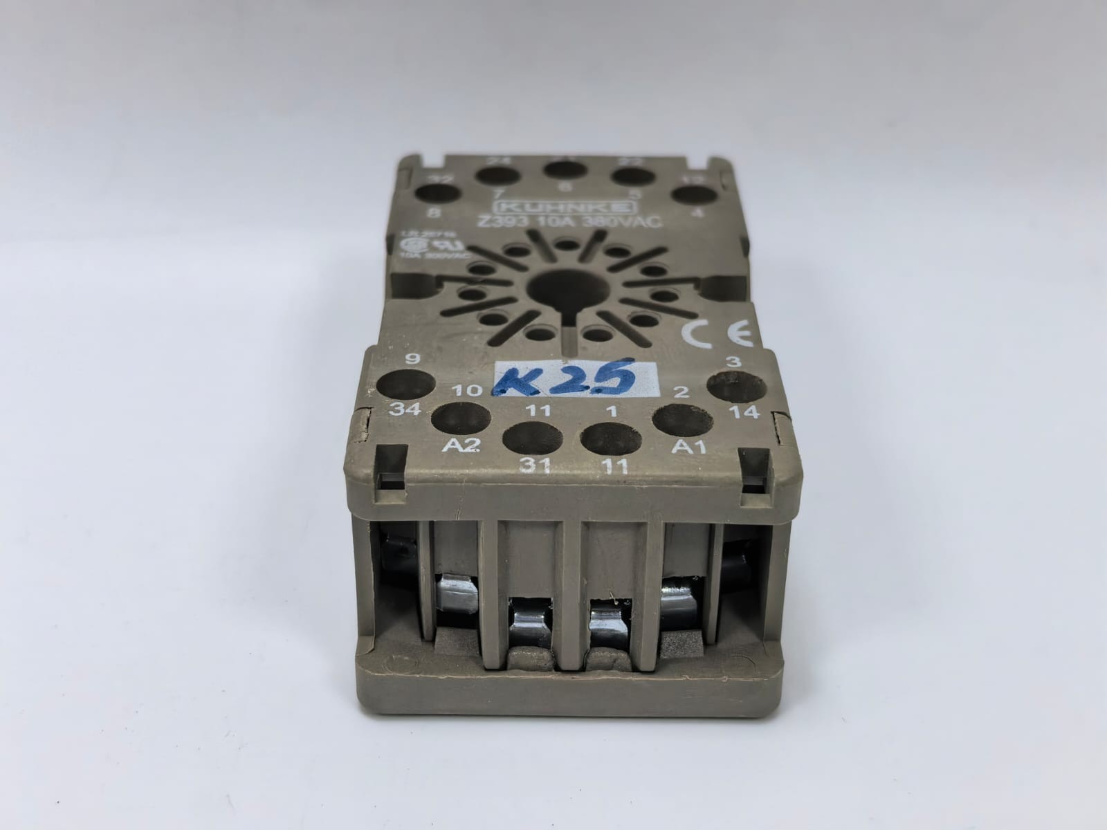 Kuhnke Z393 KUHNKE Z393 RELAY SOCKET BASE 10A 380VAC 6