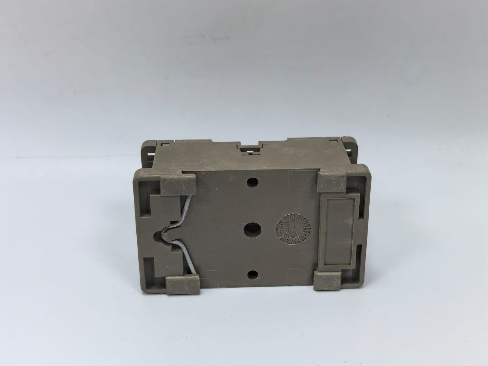 Kuhnke Z393 KUHNKE Z393 RELAY SOCKET BASE 10A 380VAC 8