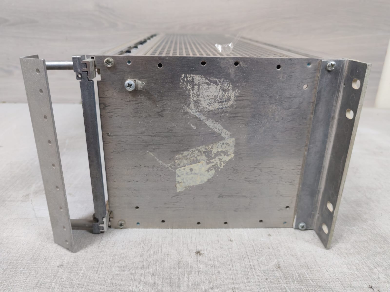 ABB J7A11 R7AH ABB J7A11 R7AH 4- WAY BRIDGING AMPLIFER- RACK ONLY 7
