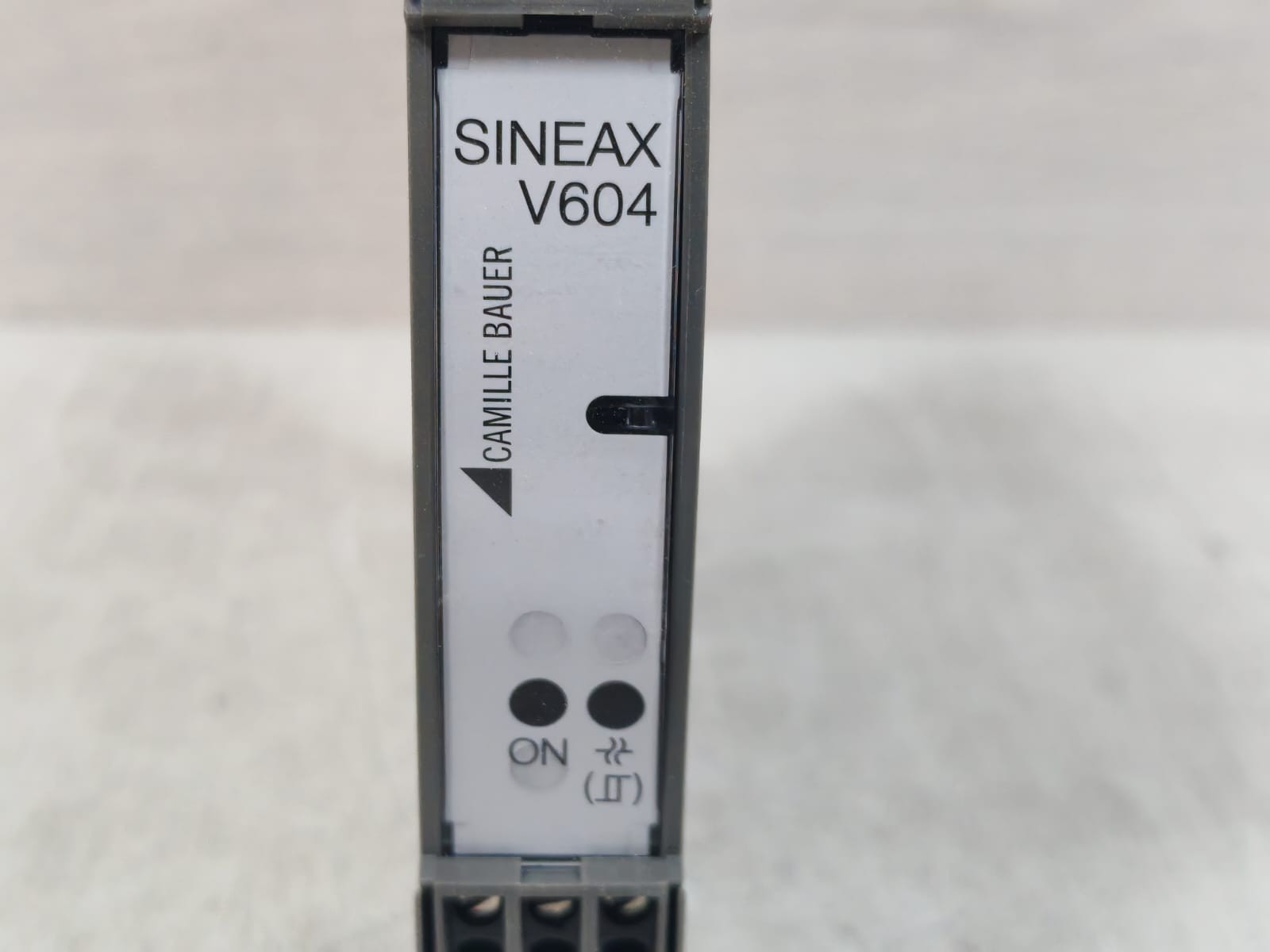Camille Bauer SINEAX V604 CAMILLE BAUER SINEAX V604 604-1121201000000 PROGRAMMABLE UNIVERSAL TRANSMITTER 3