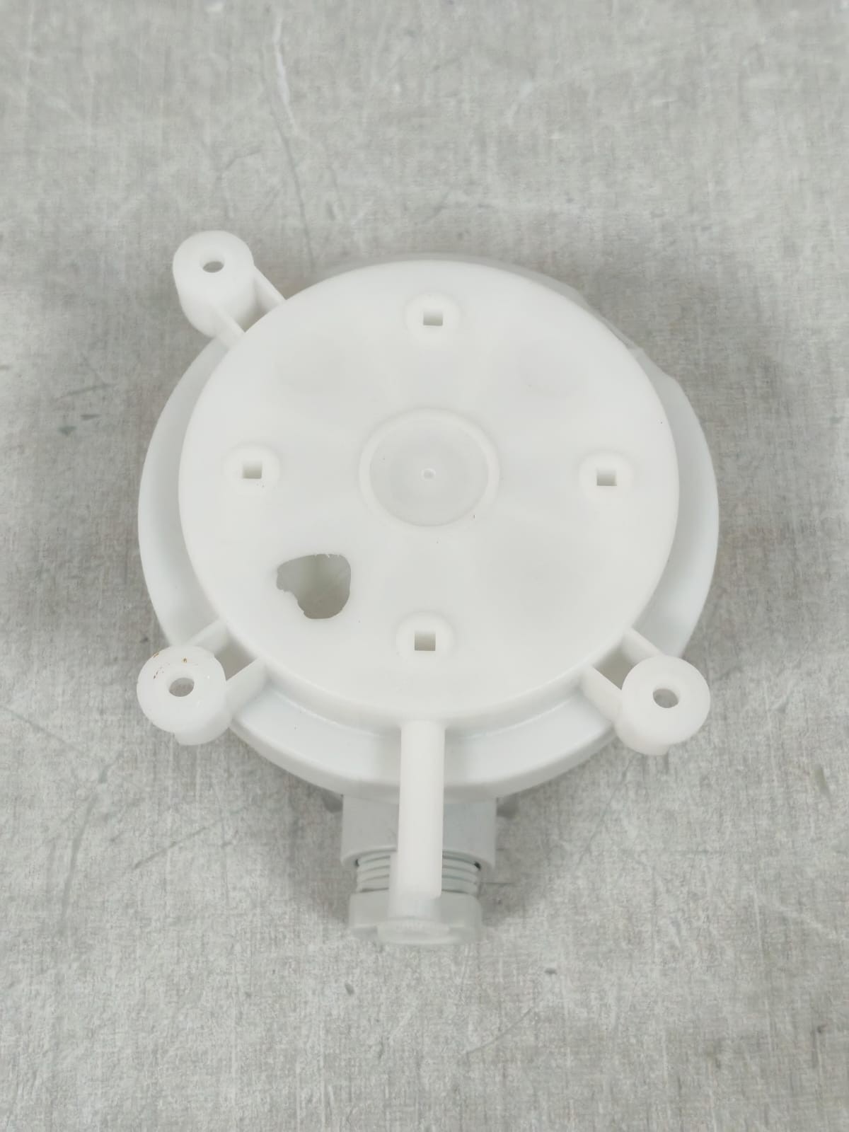 Sauter 930.83/6555 SAUTER 930.83/6555 DIFFERENTIAL PRESSURE SWITCH 0-5-50 MBAR 9