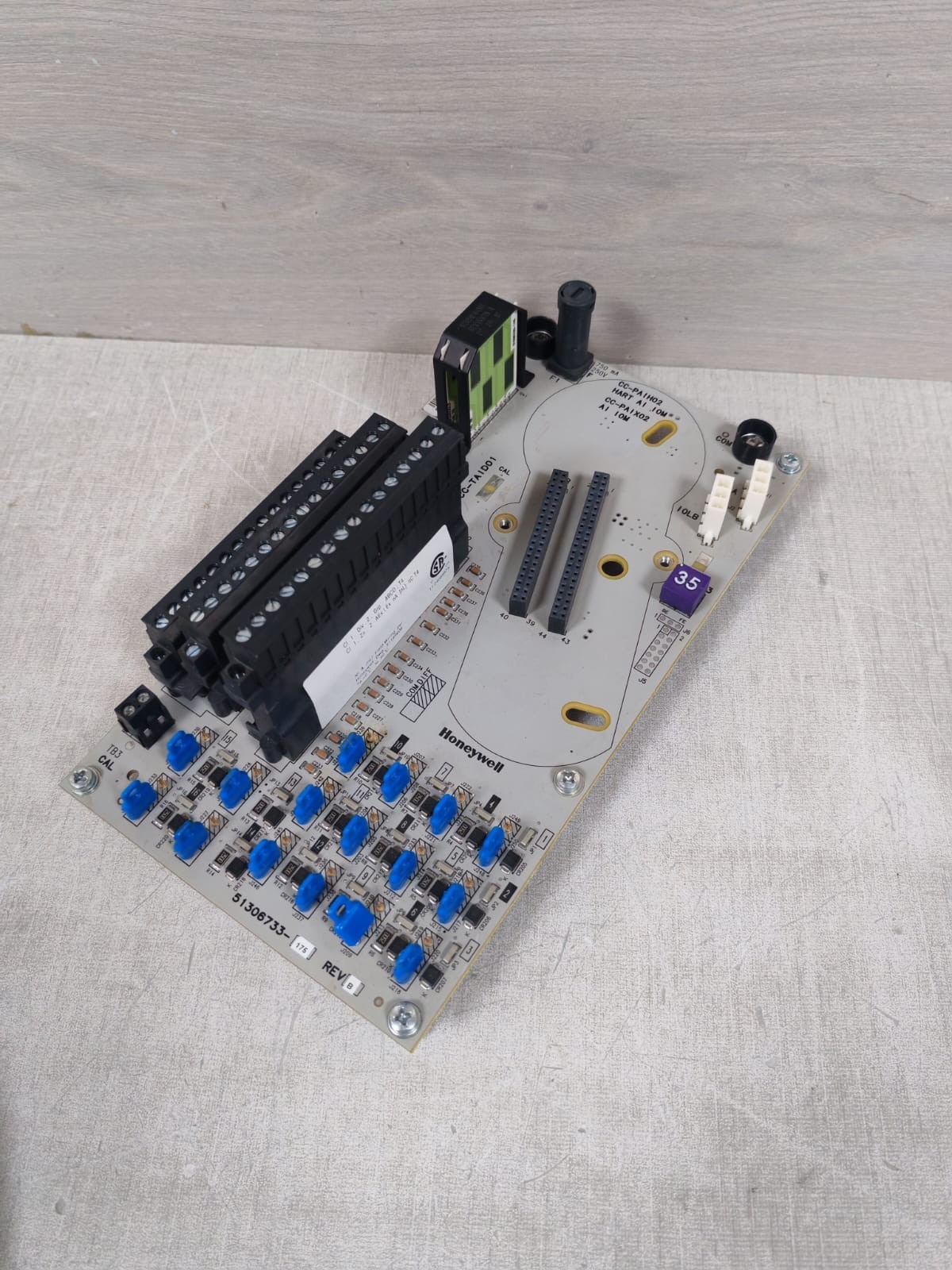 Honeywell CC-PAIH02 CC-PAIX02 CC-TAID01 51306733-175 REV B HONEYWELL CC-PAIH02 CC-PAIX02 CC-TAID01 51306733-175 REV B INPUT ANALOG MODULE 4