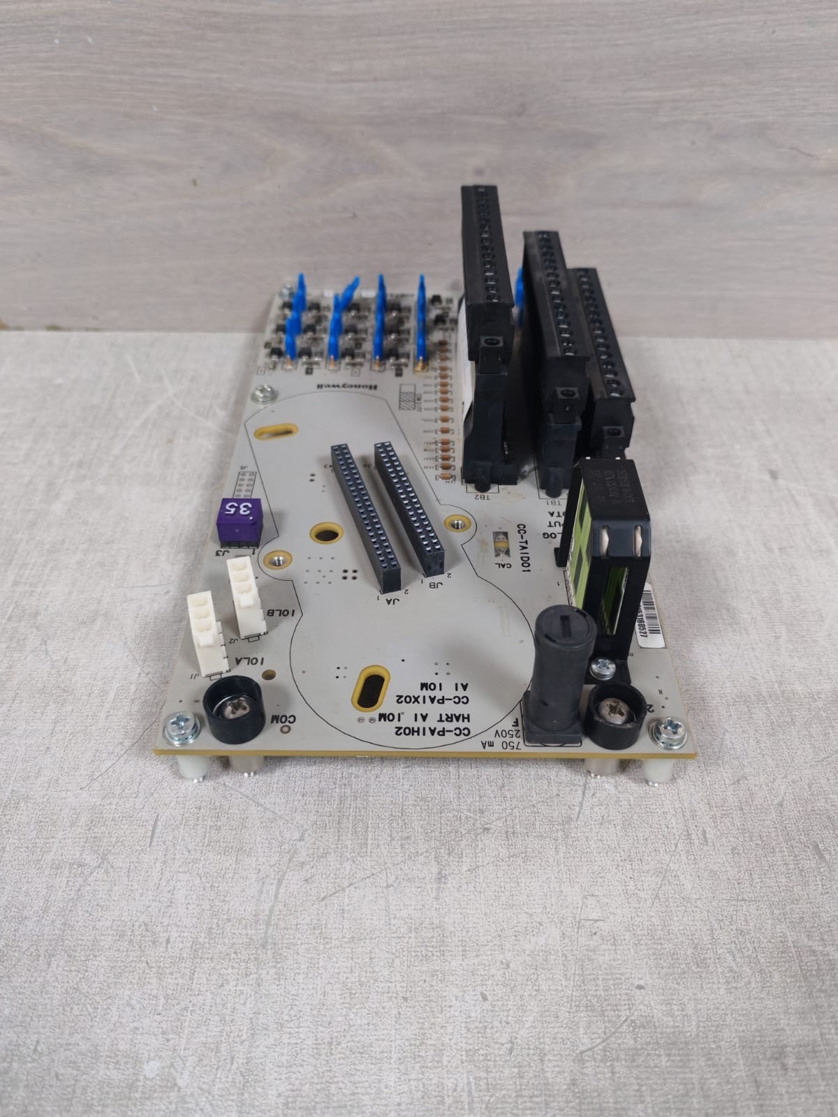 Honeywell CC-PAIH02 CC-PAIX02 CC-TAID01 51306733-175 REV B HONEYWELL CC-PAIH02 CC-PAIX02 CC-TAID01 51306733-175 REV B INPUT ANALOG MODULE 10