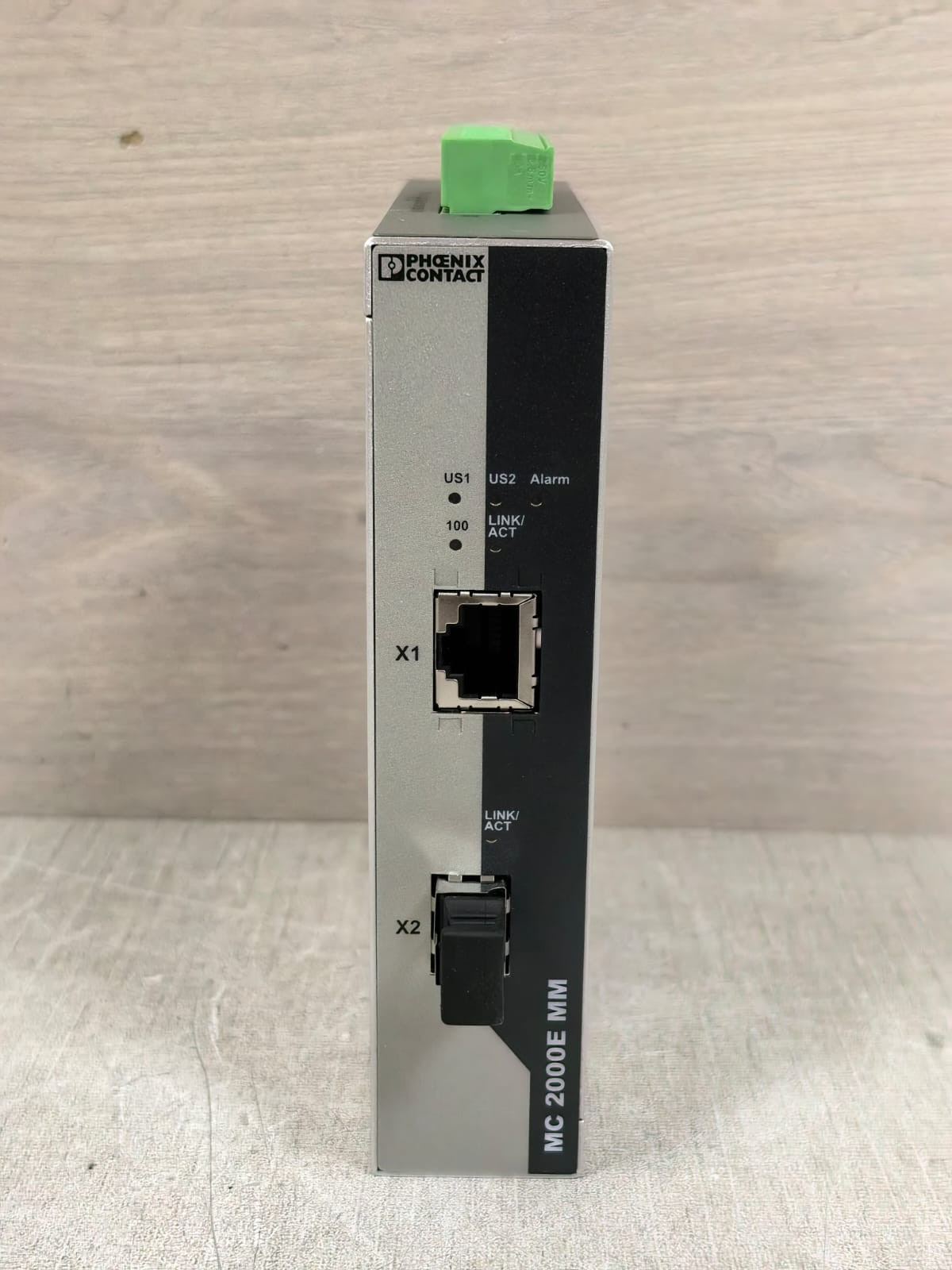 Phoenix Contact FL MC 2000E LC PHOENIX CONTACT FL MC 2000E LC 2891056 HW:13 FIBER OPTIC CONVERTER 2
