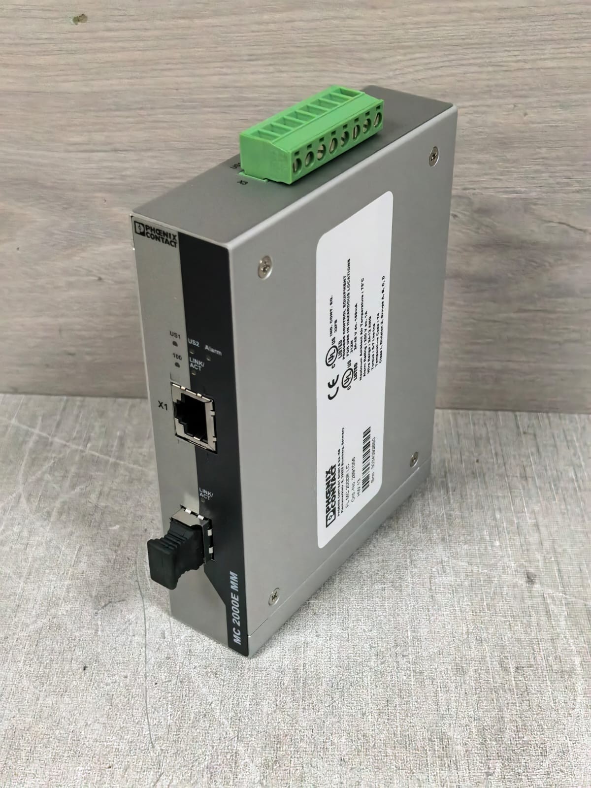 Phoenix Contact FL MC 2000E LC PHOENIX CONTACT FL MC 2000E LC 2891056 HW:13 FIBER OPTIC CONVERTER 4