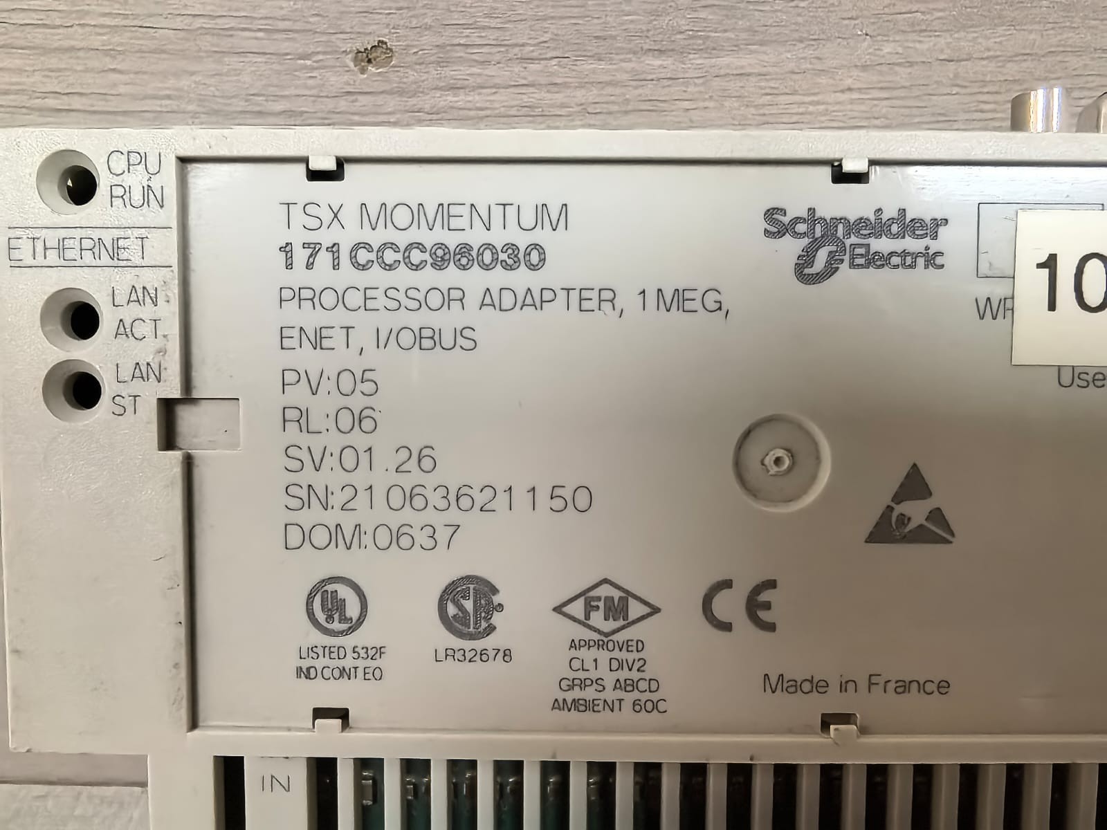 Schneider Electric 171CCC96030 SCHENIDER ELECTRIC 171CCC96030 PROCESSOR ADAPTER WITH 170ADI35000 I/O BASE 4