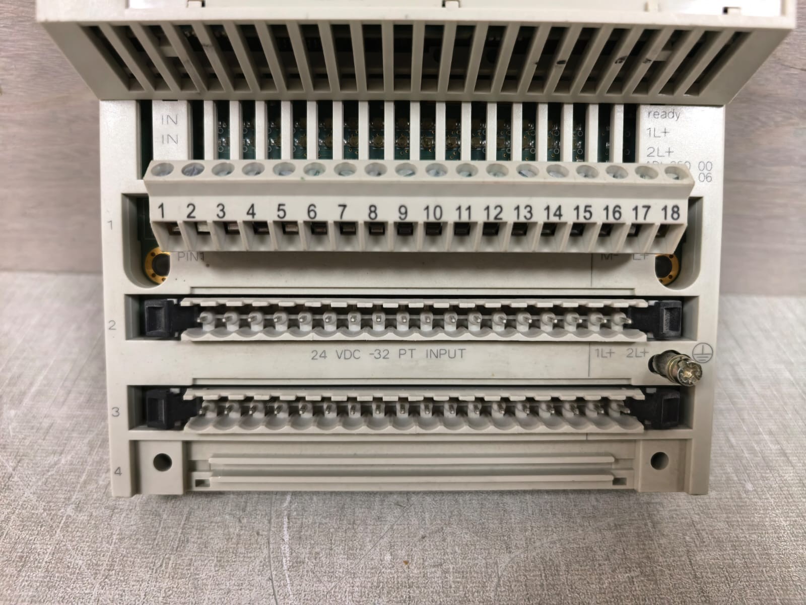 Schneider Electric 171CCC96030 SCHENIDER ELECTRIC 171CCC96030 PROCESSOR ADAPTER WITH 170ADI35000 I/O BASE 5