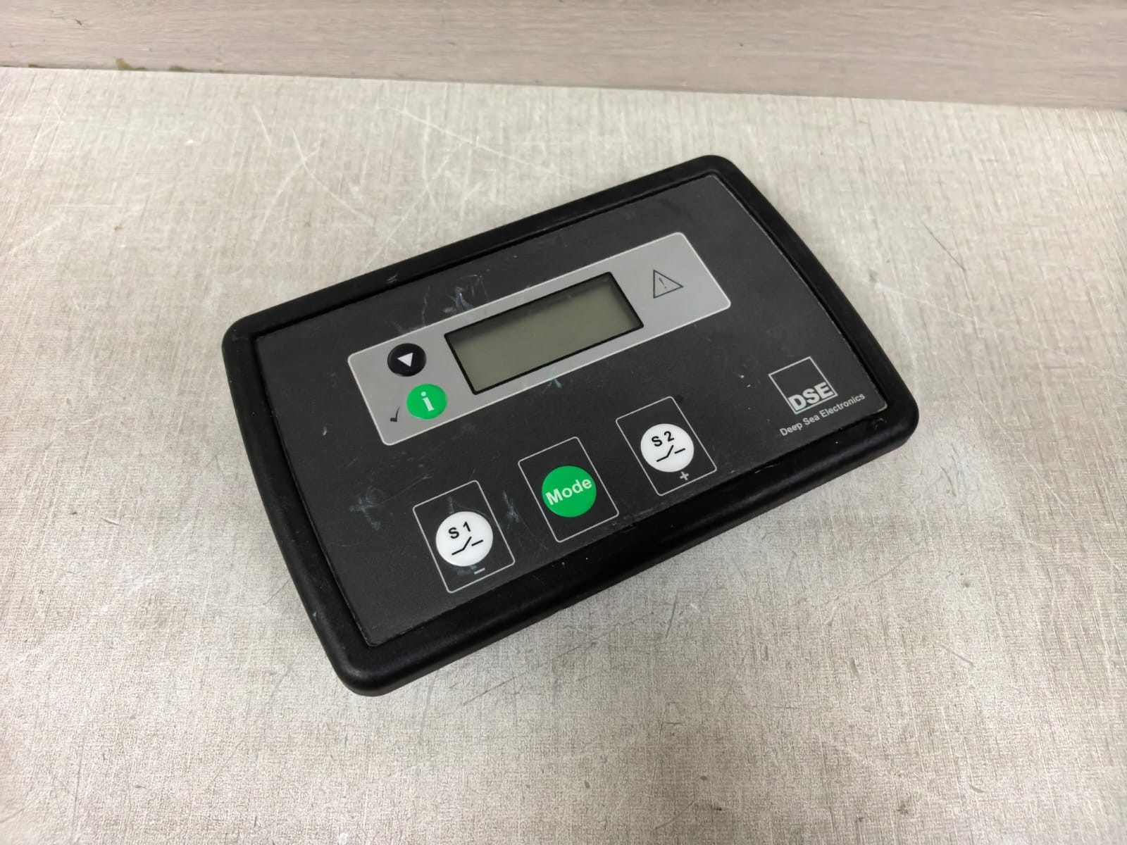 DSE JOB F001010658 DSE 0331-002-01 JOB F001010658 331 ATS CONTROLLER 12/24V 6