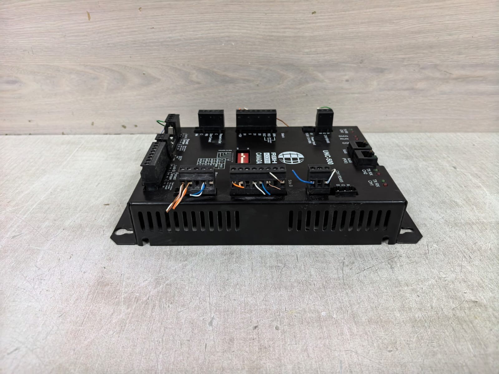 RBH ACCESS UNC-500 RBH ACCESS UNC-500 READER CONTROLLER 8