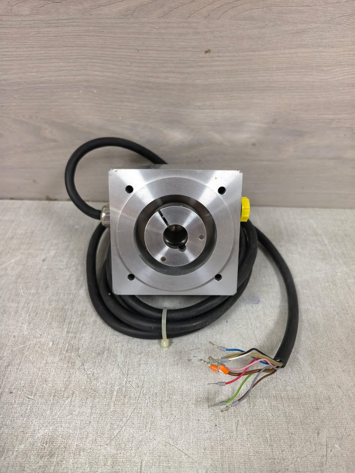 BAUMER ITD 3 A 4Y18 100H NI KR2 E 15 IP65 BAUMER ITD 3 A 4Y18 100H NI KR2 E 15 IP65 INCREMENTAL ENCODER 8-30VDC 2