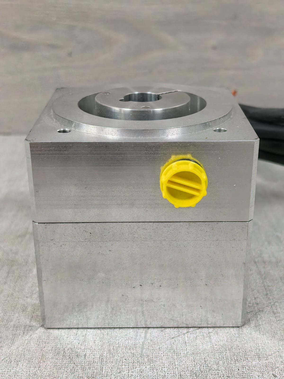 BAUMER ITD 3 A 4Y18 100H NI KR2 E 15 IP65 BAUMER ITD 3 A 4Y18 100H NI KR2 E 15 IP65 INCREMENTAL ENCODER 8-30VDC 6