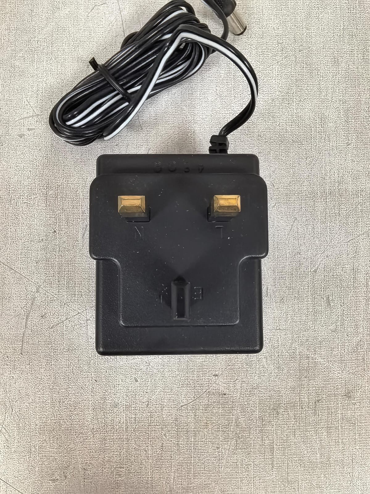 Emerson 00275-0007-0001 EMERSON FISHER ROSEMOUNT 00275-0007-0001 BATTERY CHARGER 8
