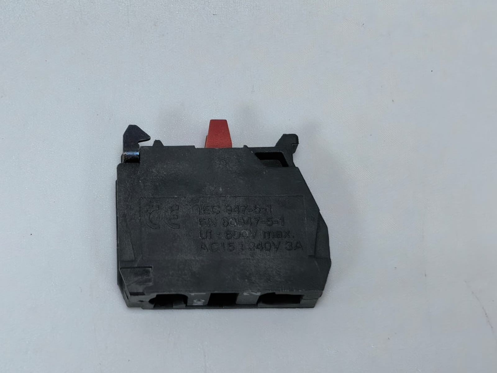 Schneider Electric ZBE-102 PCS TELEMECANIQUE ZBE-102 SINGLE CONTACT BLOCK 5