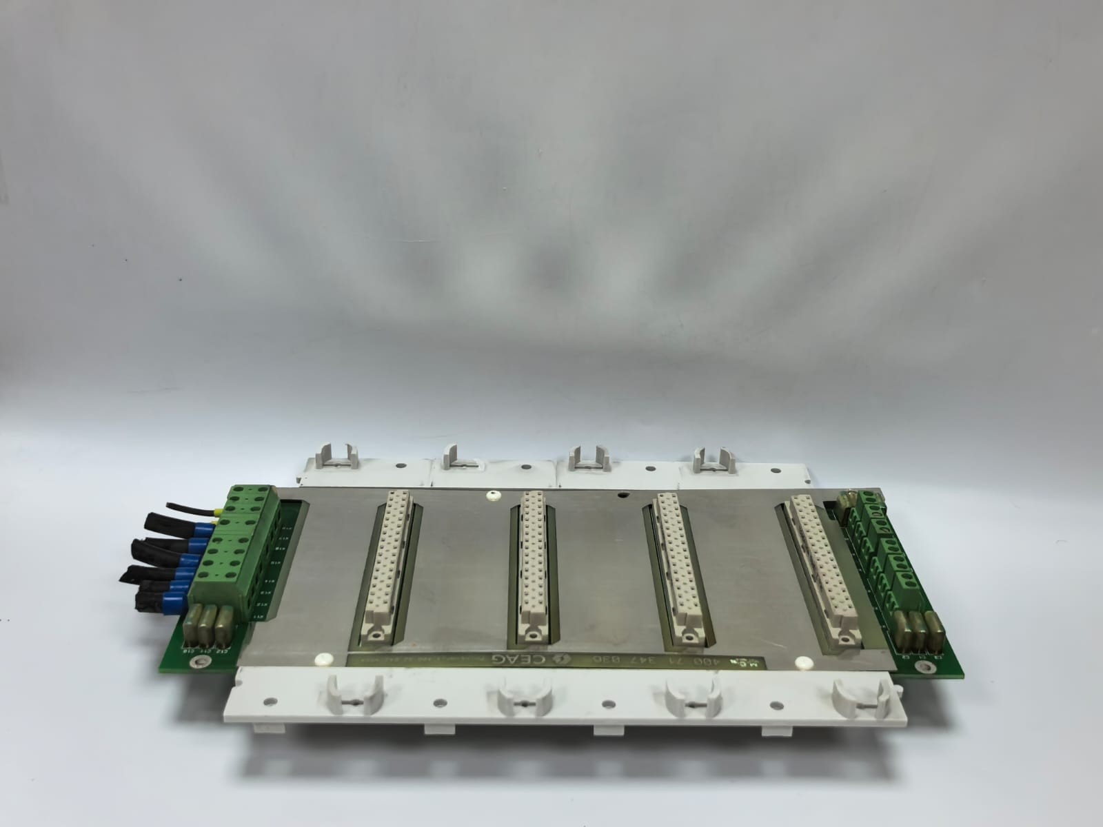 CEAG 400 71 347 036 /400 32 042 468A CEAG 400 71 347 036 /400 32 042 468A BUS MODULE MOUNTING RACK 4