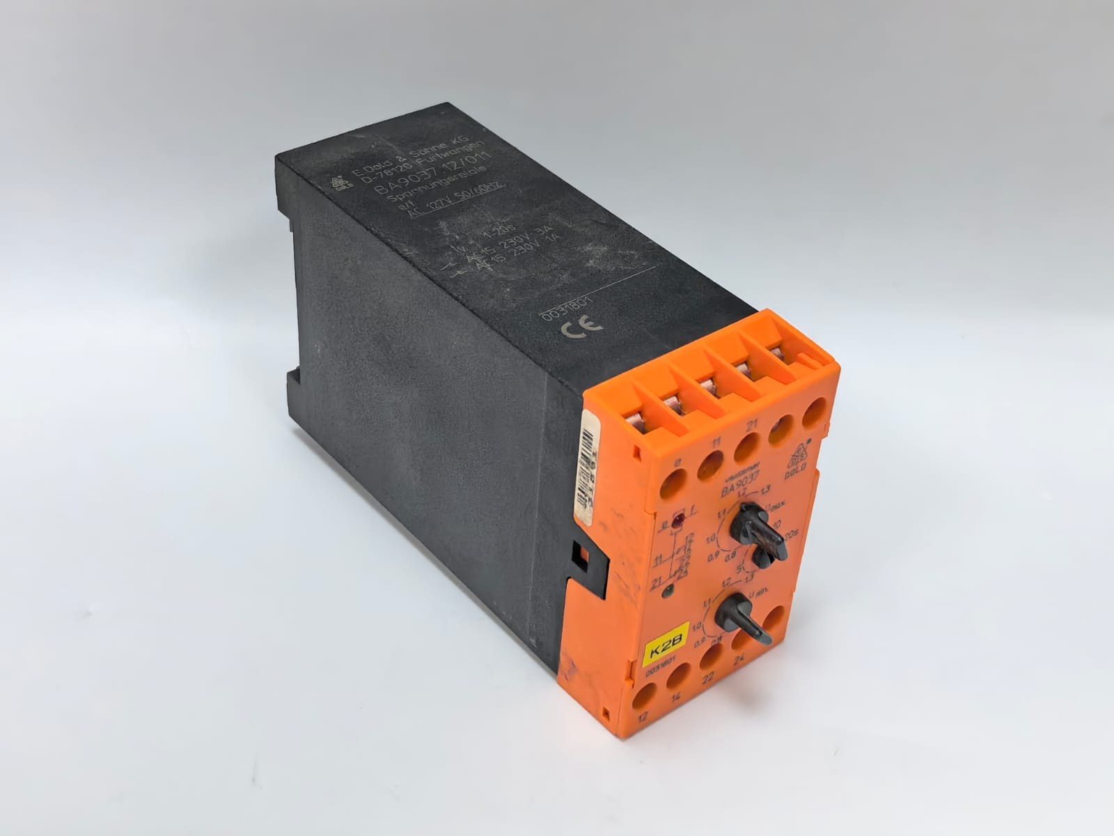 E.DOLD & SOHNE BA9037.12/011 E.DOLD & SOHNE KG BA9037.12/011 VOLTAGE RELAY AC 127V 50/60HZ 10