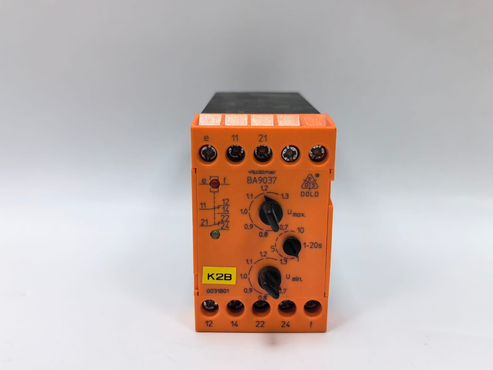 E.DOLD & SOHNE KG BA9037.12/011 VOLTAGE RELAY AC 127V 50/60HZ