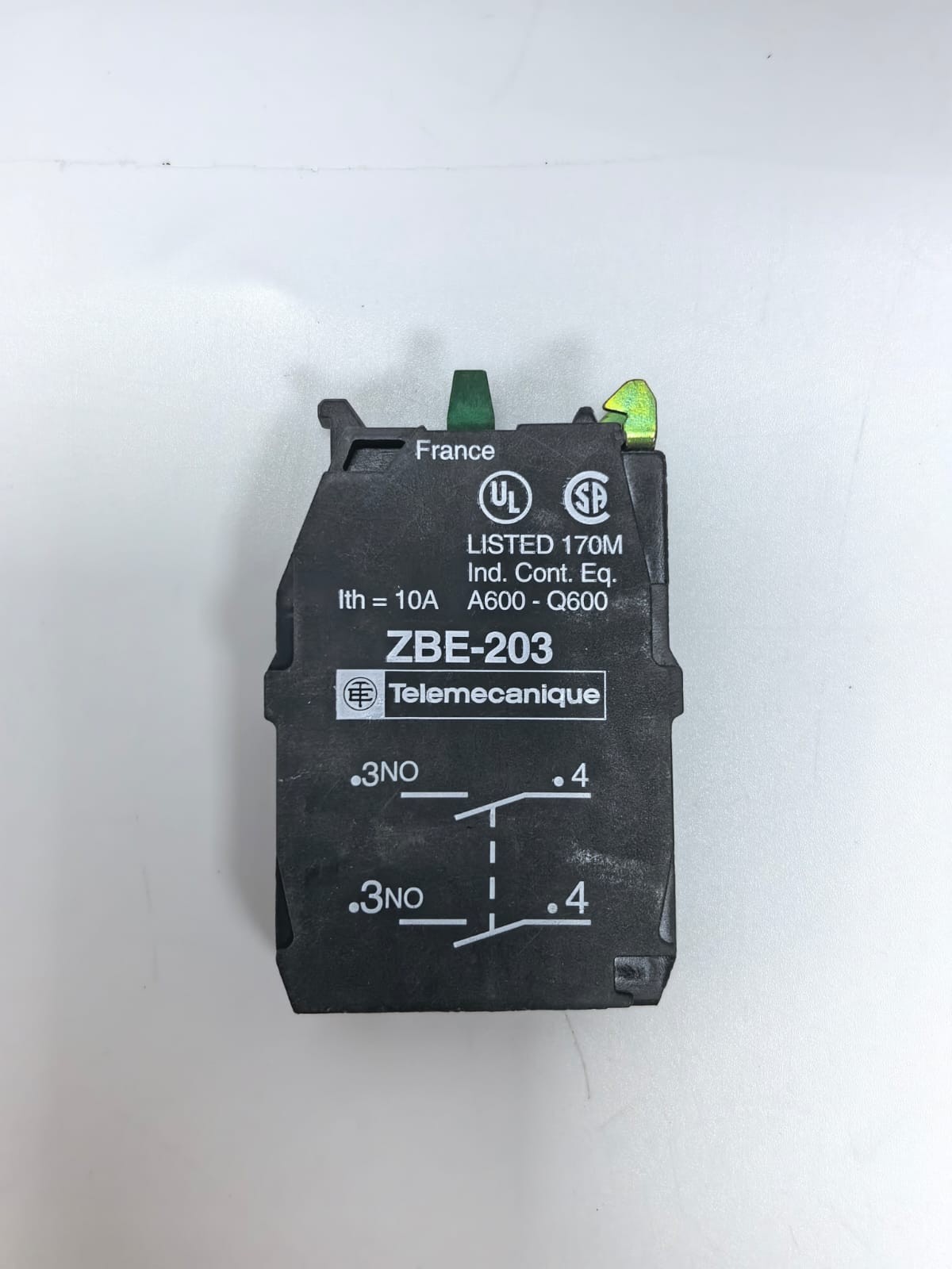 Schneider Electric ZBE-203 PCS TELEMECANIQUE ZBE-203 DOUBLE CONTACT BLOCK 2