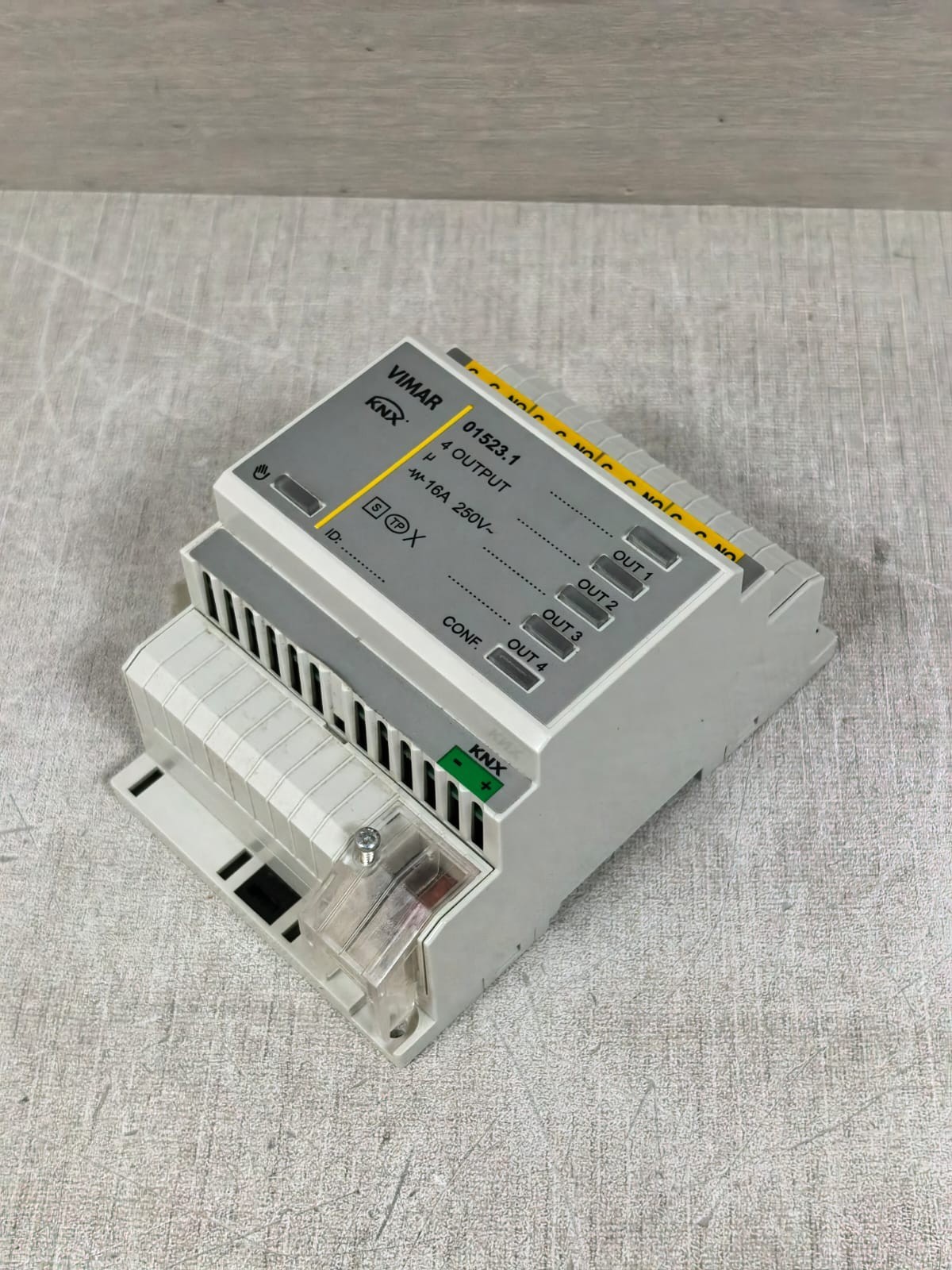 UNKNOWN 01523.1 VIMAR 01523.1 4 OUTPUT ACTUATOR 16A 250V 7