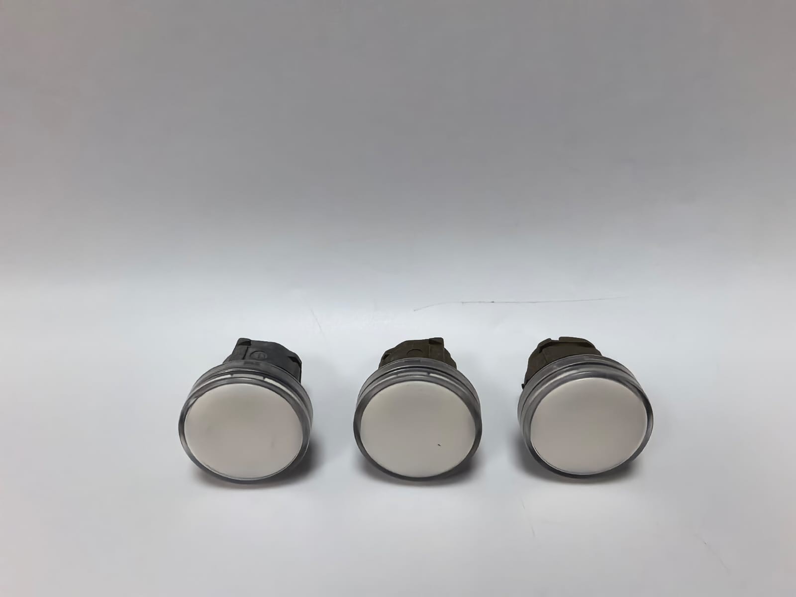 Schneider Electric ZB4 BV013 PCS TELEMECANIQUE ZB4 BV013 WHITE PILOT LIGHT HEAD 2
