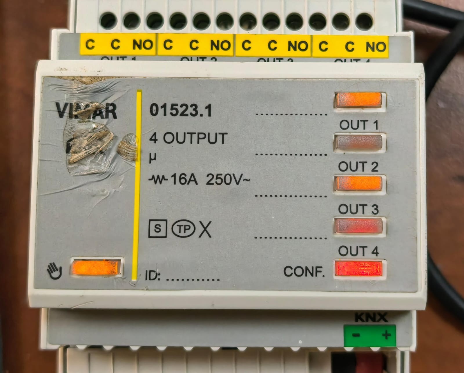 UNKNOWN 01523.1 VIMAR 01523.1 4 OUTPUT ACTUATOR 16A 250V. 2