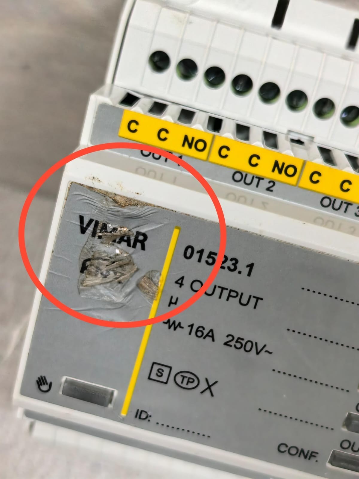 UNKNOWN 01523.1 VIMAR 01523.1 4 OUTPUT ACTUATOR 16A 250V. 6