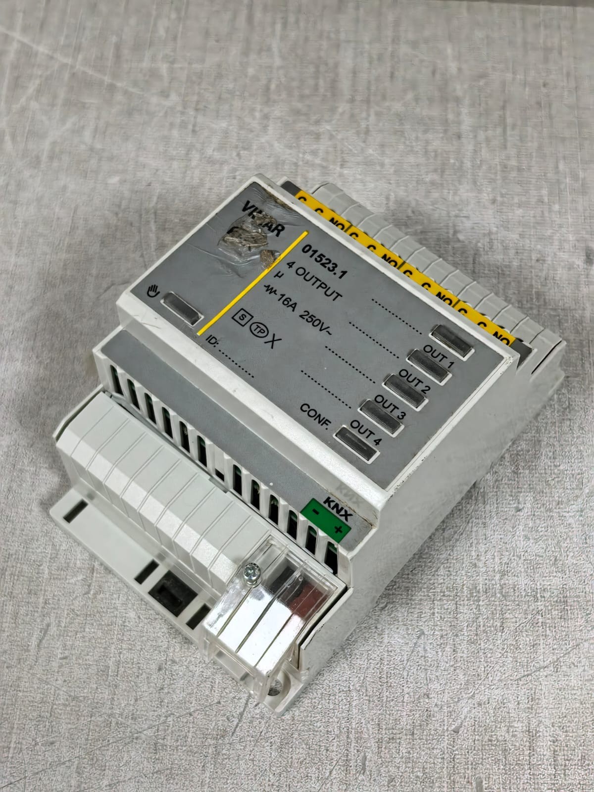 UNKNOWN 01523.1 VIMAR 01523.1 4 OUTPUT ACTUATOR 16A 250V. 10
