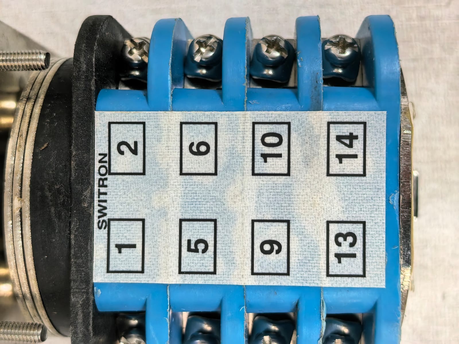 UNKNOWN SPC32P489R/T86/PD SWITRON SPC32P489R/T86/PD ROTARY SWITCH 32A 440VAC 9