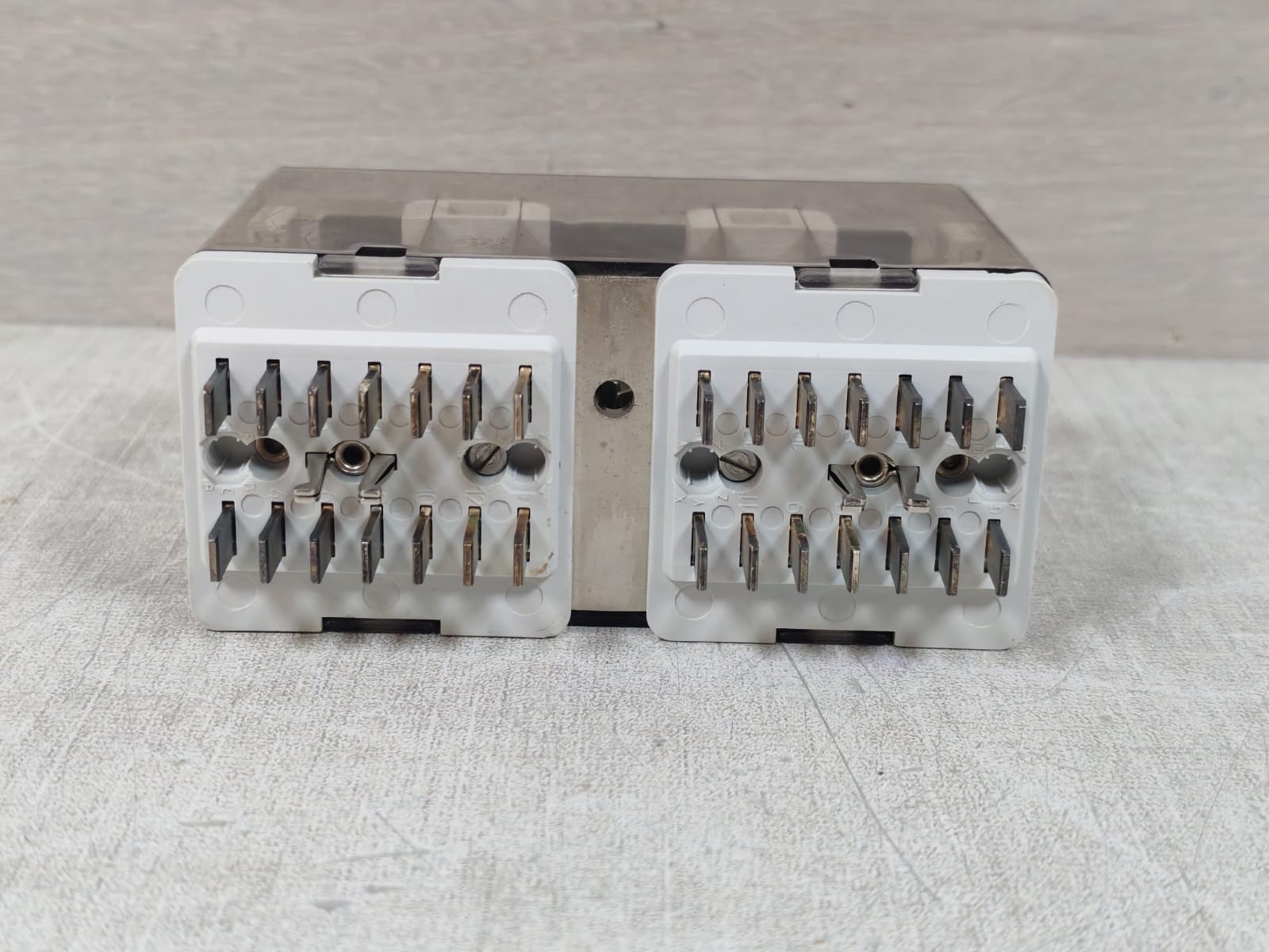 SMITT RELAYS KDN 110VDC SMITT RELAYS KDN 110VDC 440V/10A 9