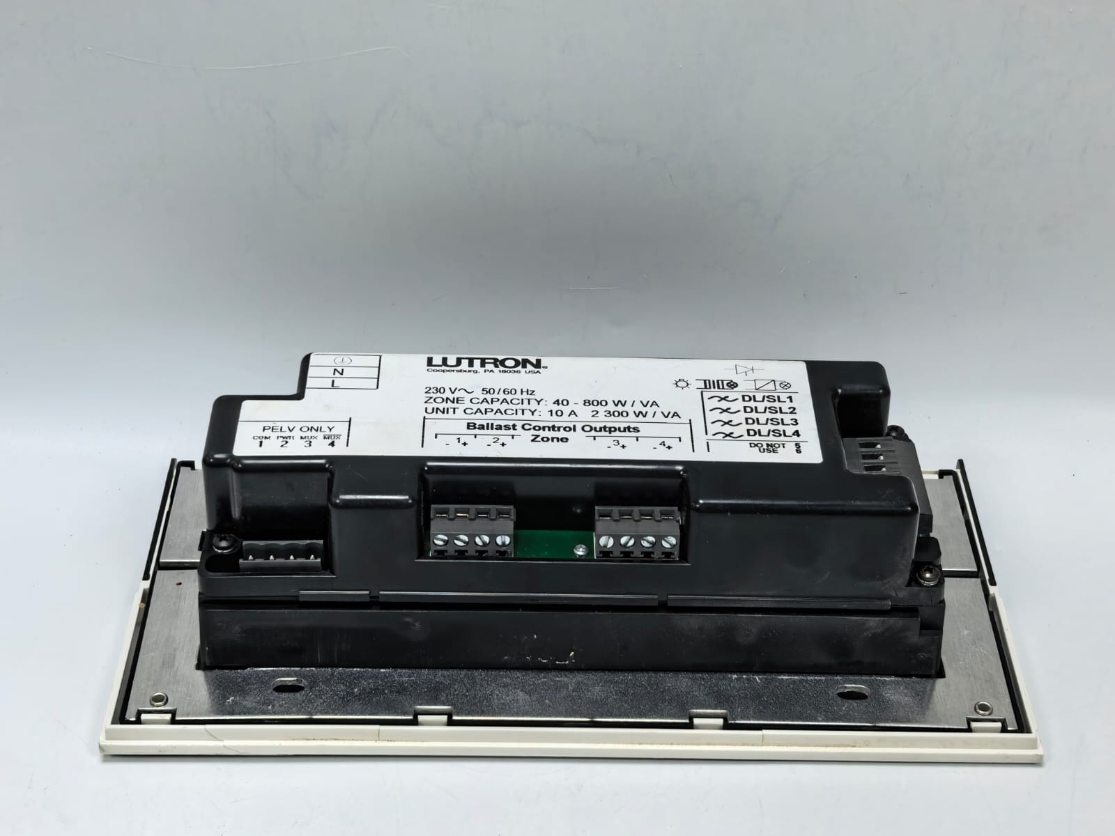 Lutron GXI-3504-CE LUTRON GRAFIK EYE GXI-3504-CE 4-ZONE LIGHTING SCENE CONTROLLER 8