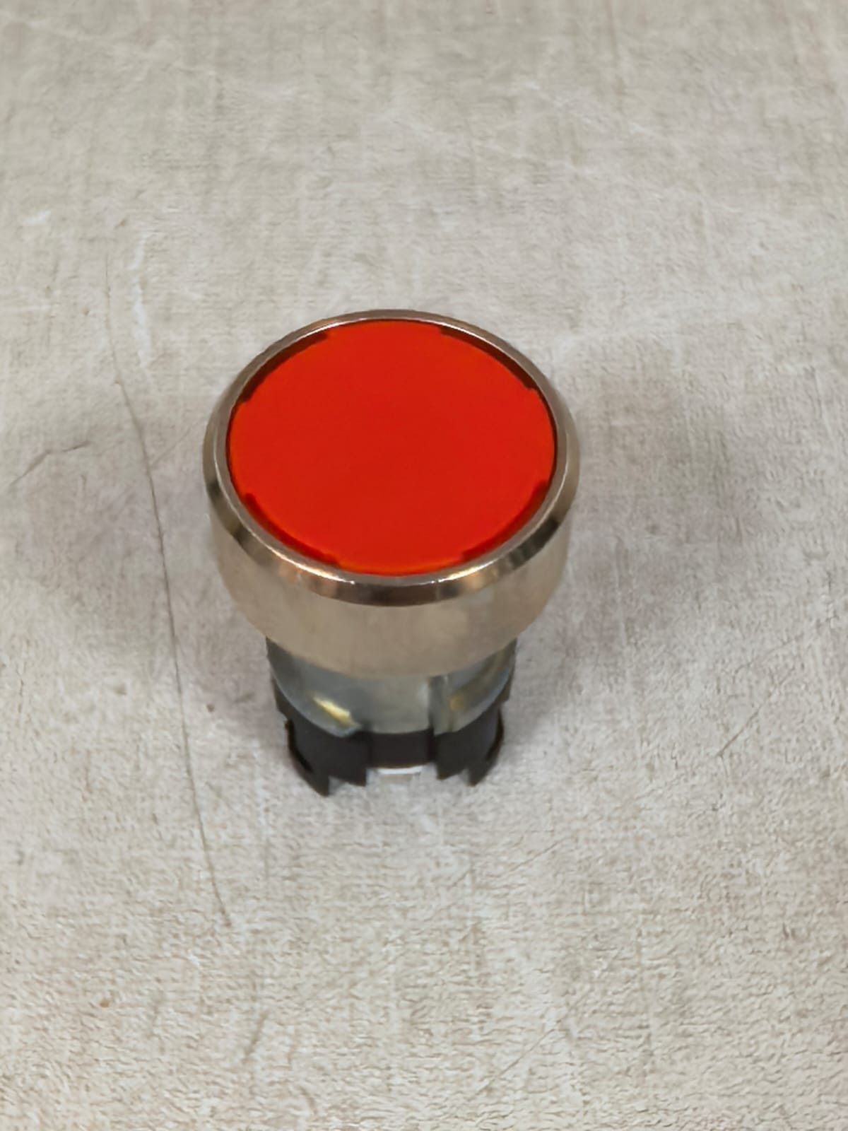 Siemens 3SB3 500-0AA21 SIEMENS 3SB3 500-0AA21 RED PUSH BUTTON WITH FRAME 3