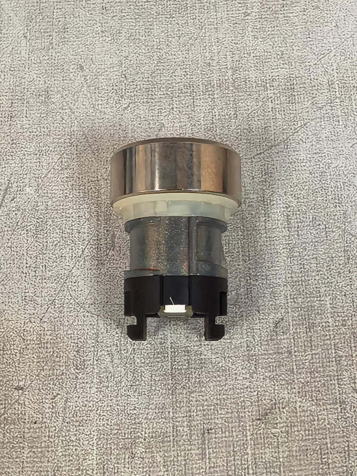 Siemens 3SB3 500-0AA21 SIEMENS 3SB3 500-0AA21 RED PUSH BUTTON WITH FRAME 6