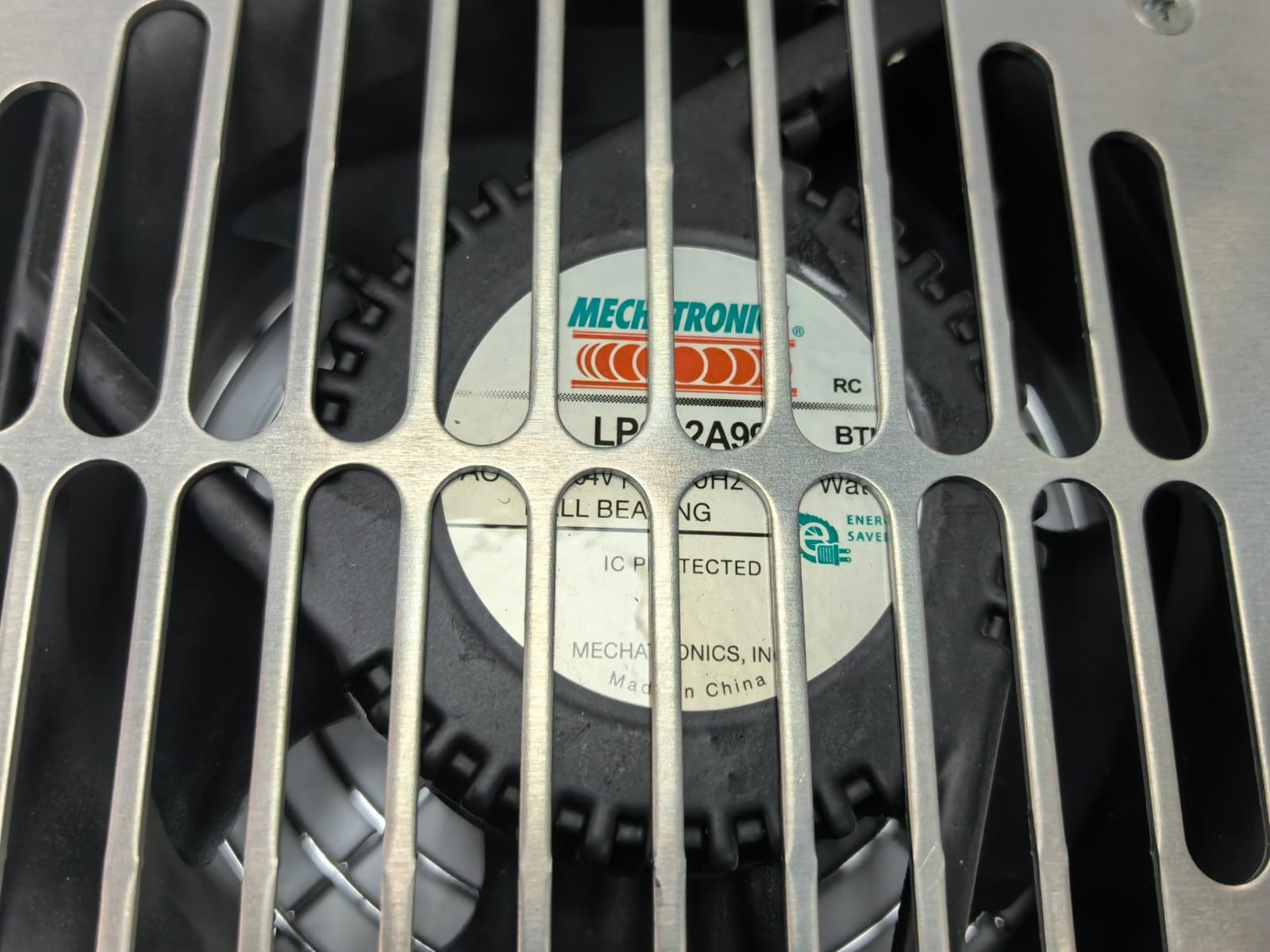 ELMA BV62012-100 ELMA BV62012-100 FAN TRAY 1U 84HP 155MM 4