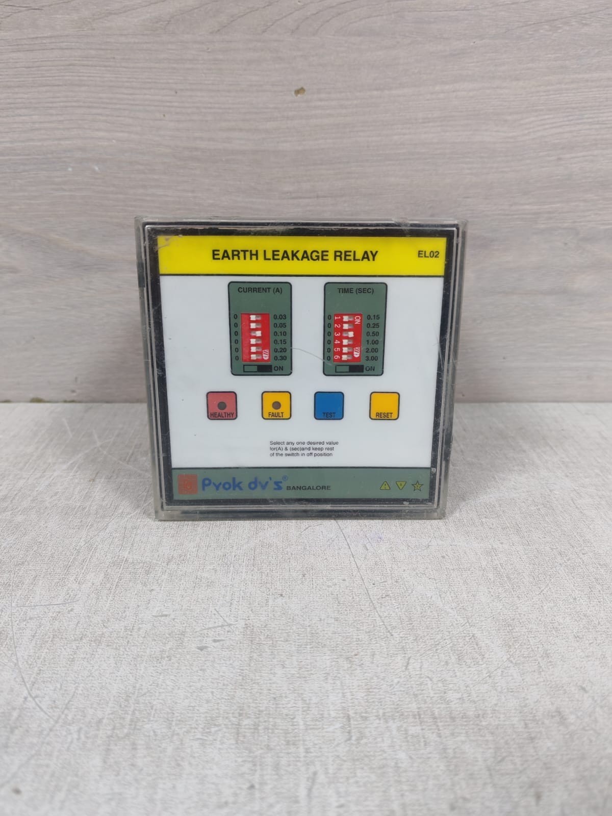 PYOK DV'S EL02 PYOK DV'S EL02 EARTH LEAKAGE RELAY 85-275VAC/DC 2