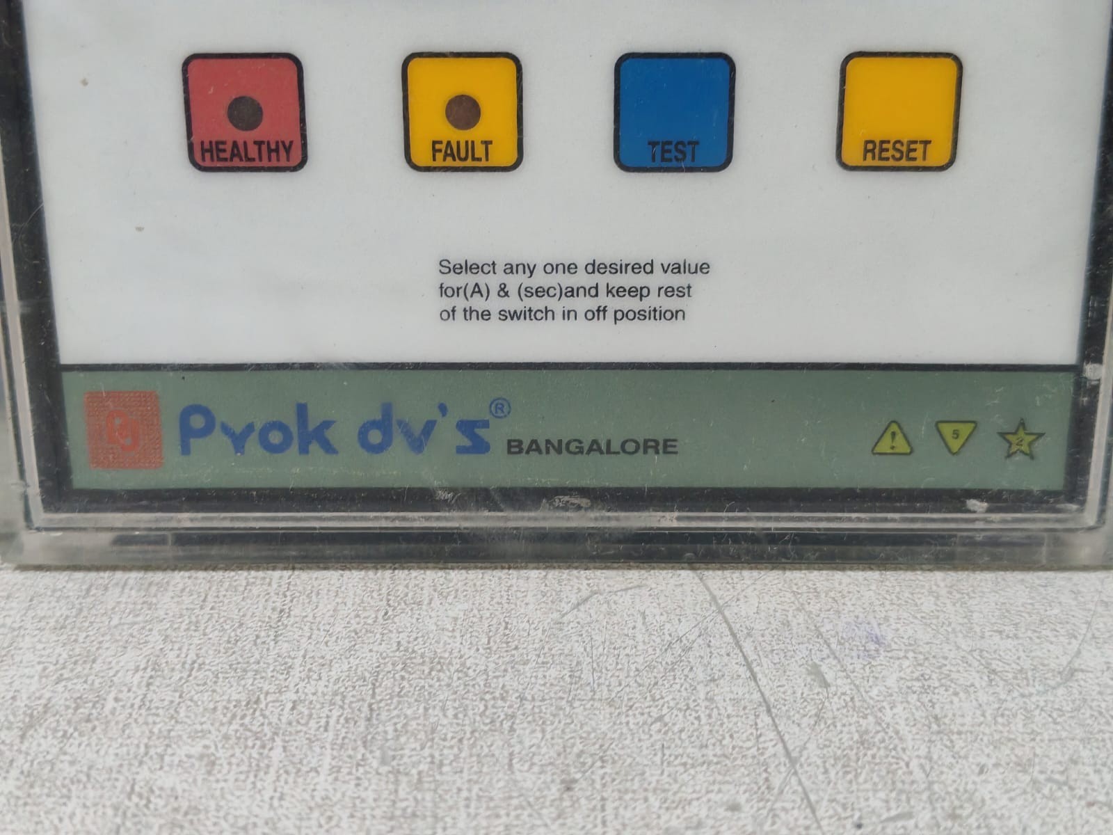 PYOK DV'S EL02 PYOK DV'S EL02 EARTH LEAKAGE RELAY 85-275VAC/DC 5