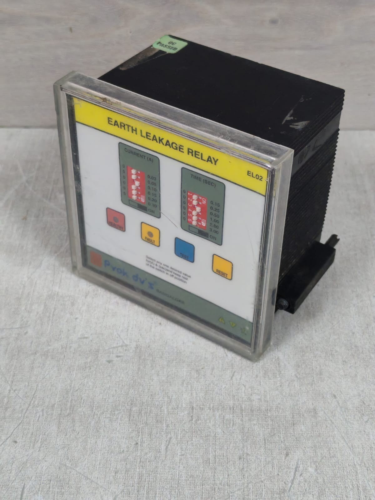 PYOK DV'S EL02 PYOK DV'S EL02 EARTH LEAKAGE RELAY 85-275VAC/DC 7