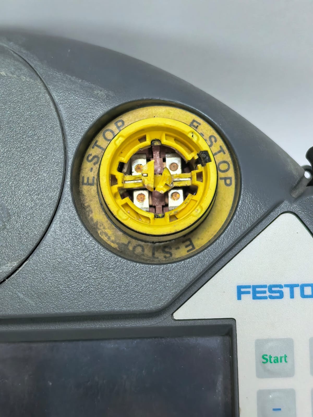 Festo CDSA-D1-VX FESTO CDSA-D1-VX MOBILE HANDHELD OPERATOR 2