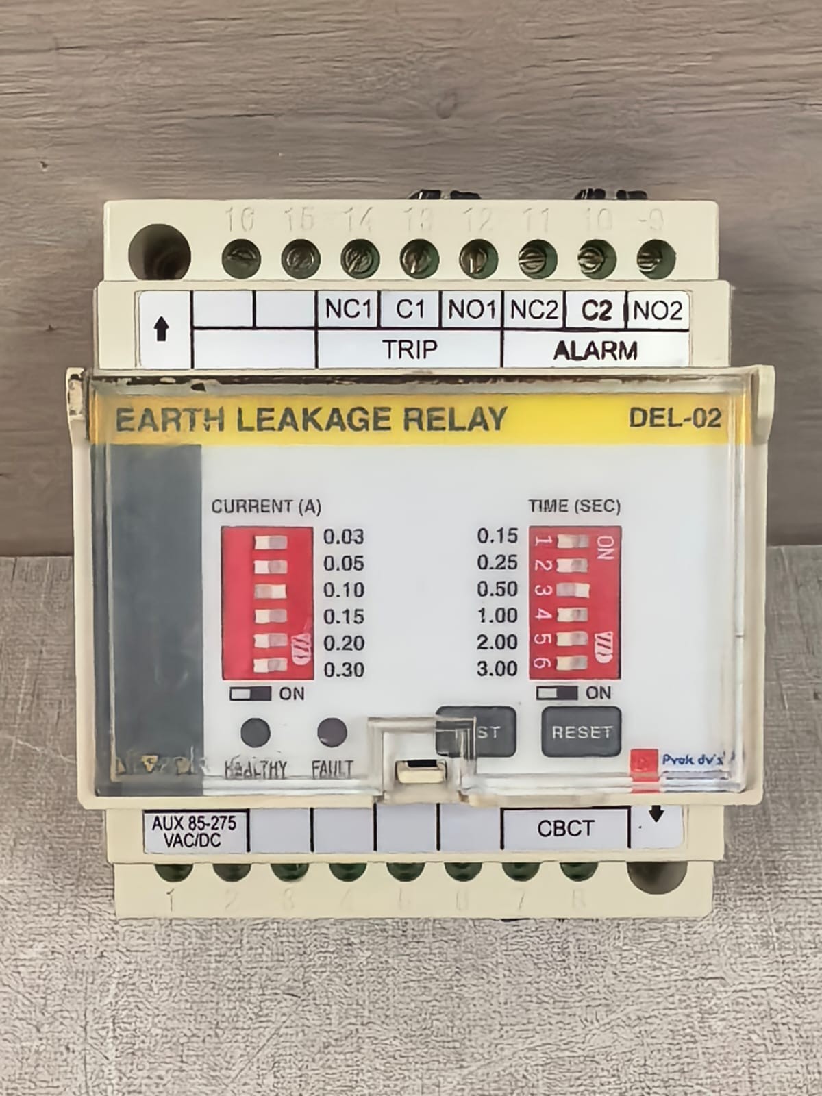 PYOK DV'S DEL-02 PYOK DV'S DEL-02 EARTH LEAKAGE RELAY 85-275VAC/DC 3