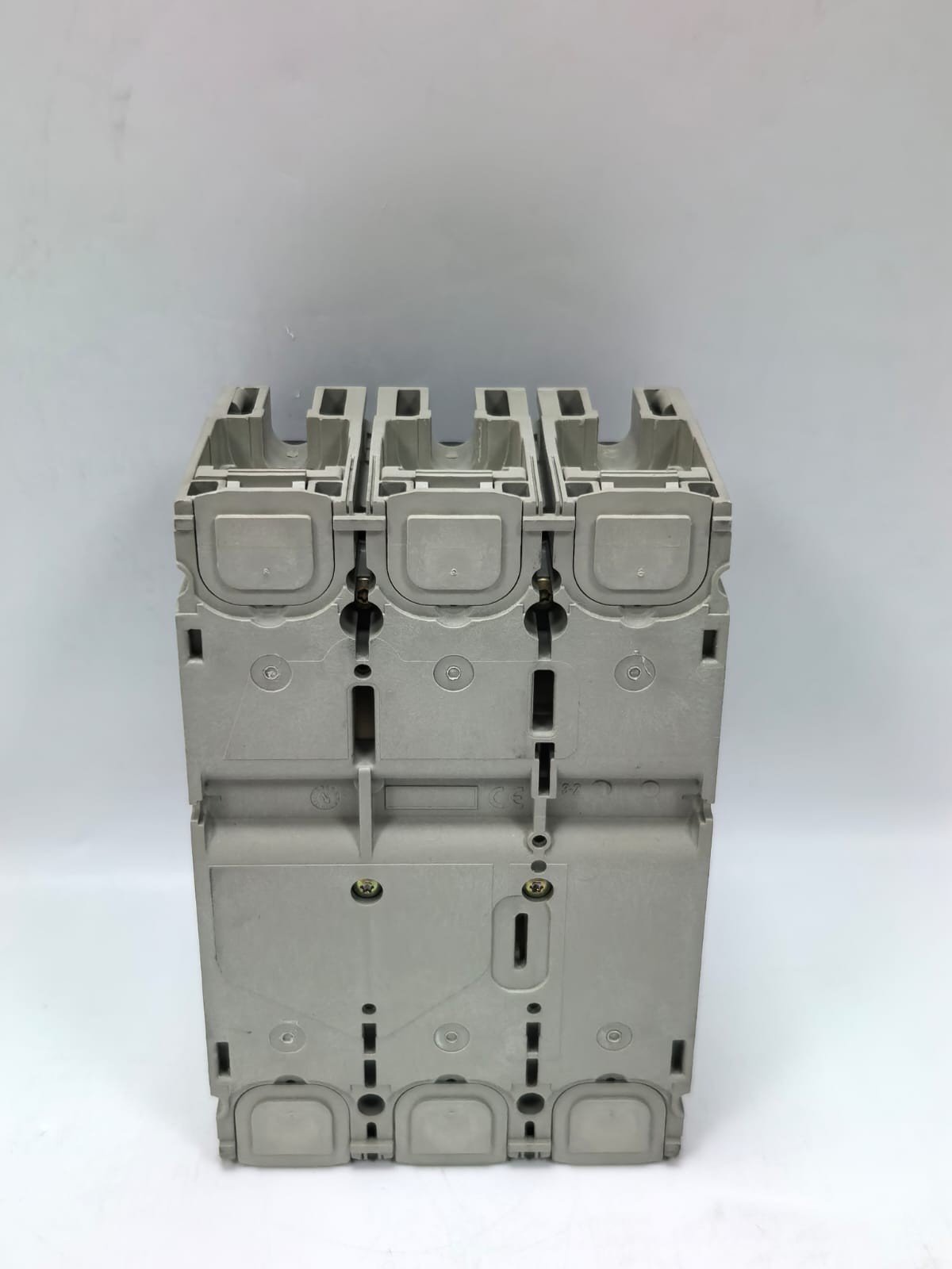 Merlin Gerin NS100-160-250 N/H/NA MERLIN GERIN NS160H CIRCUIT BREAKER COMPACT NS100-160-250 N/H/NA 8
