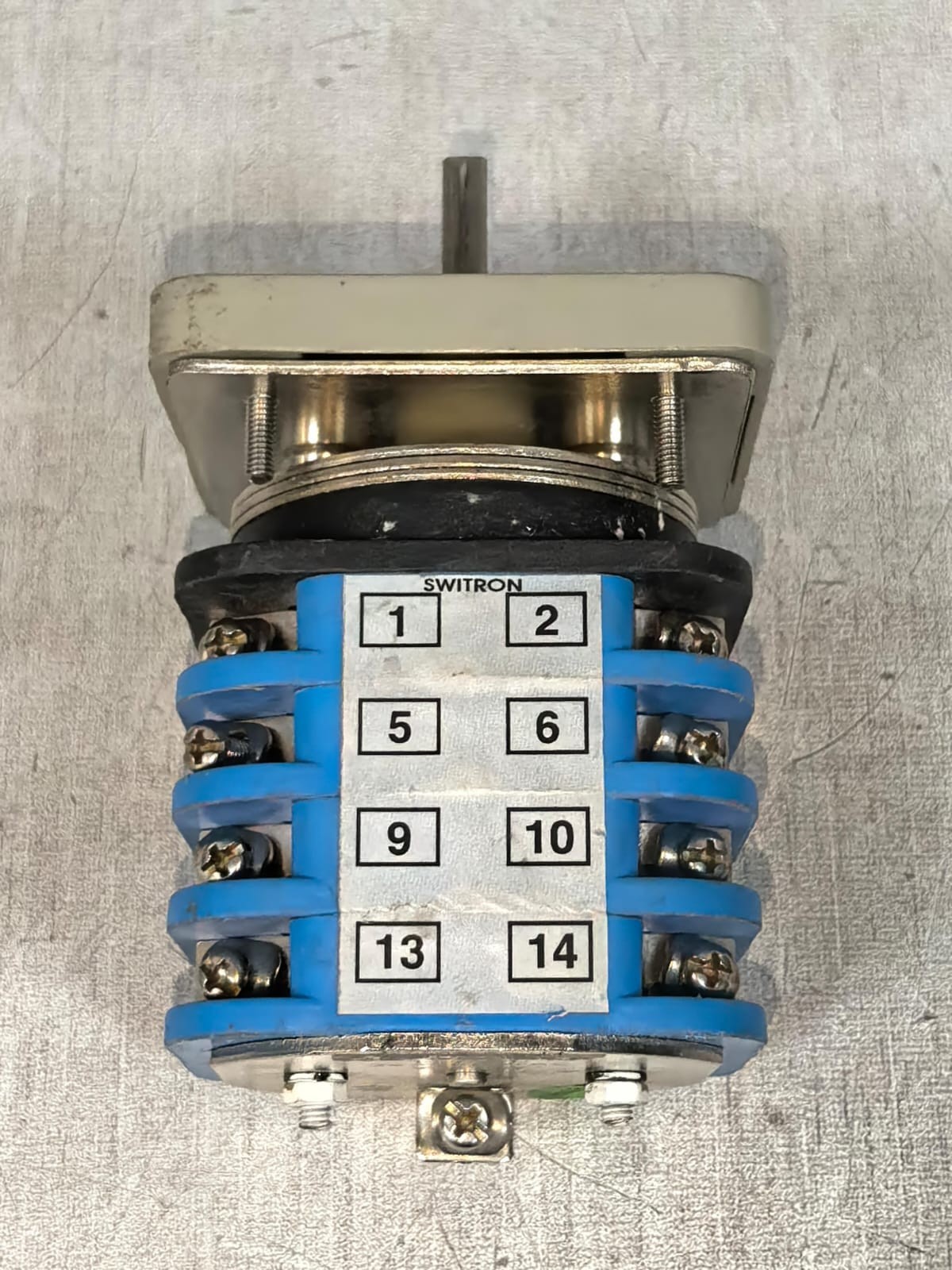 SWITRON SPC32P489R/T76/PD SWITRON SPC32P489R/T76/PD ROTARY SWITCH 32A/ 440VAC 7