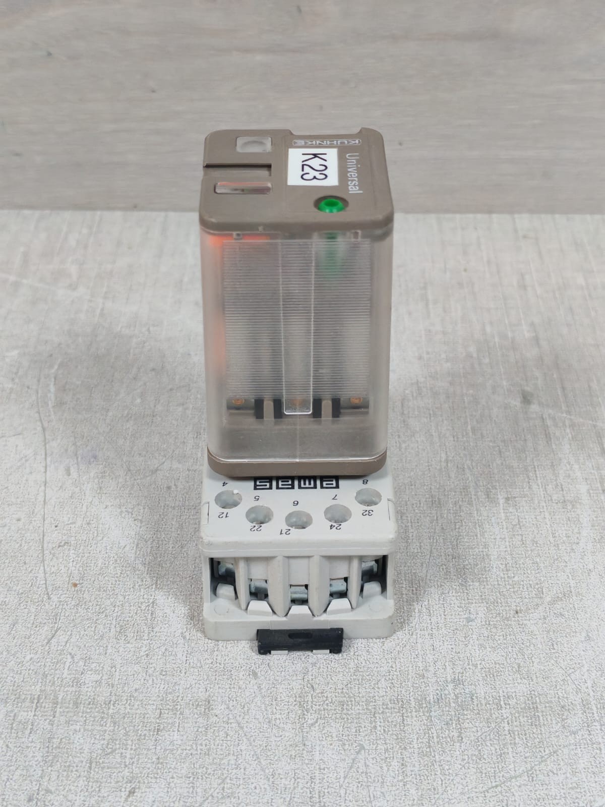 Kuhnke UF3-125VDC N KUHNKE UNIVERSAL UF3-125VDC N RELAY WITH BASE 10A 250VAC 8