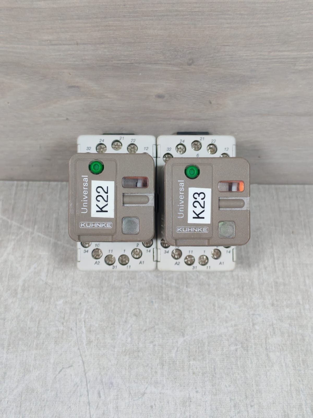 KUHNKE UNIVERSAL UF3-125VDC N RELAY WITH BASE 10A 250VAC