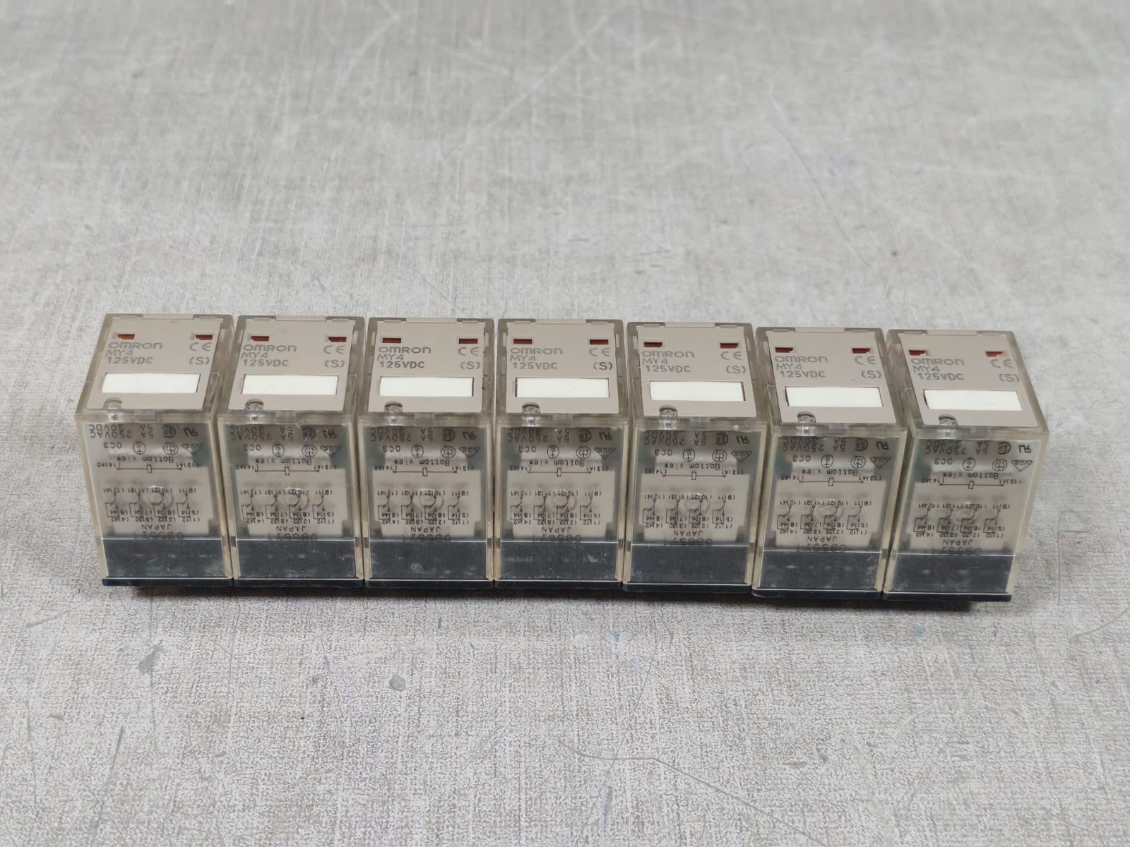 Omron MY4 OMRON MY4 125VDC CONTROL RELAY 2