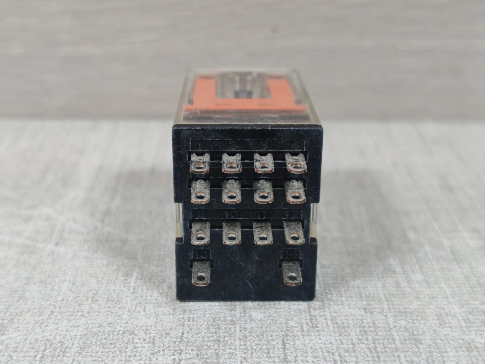 Omron MY4 OMRON MY4 125VDC CONTROL RELAY 7